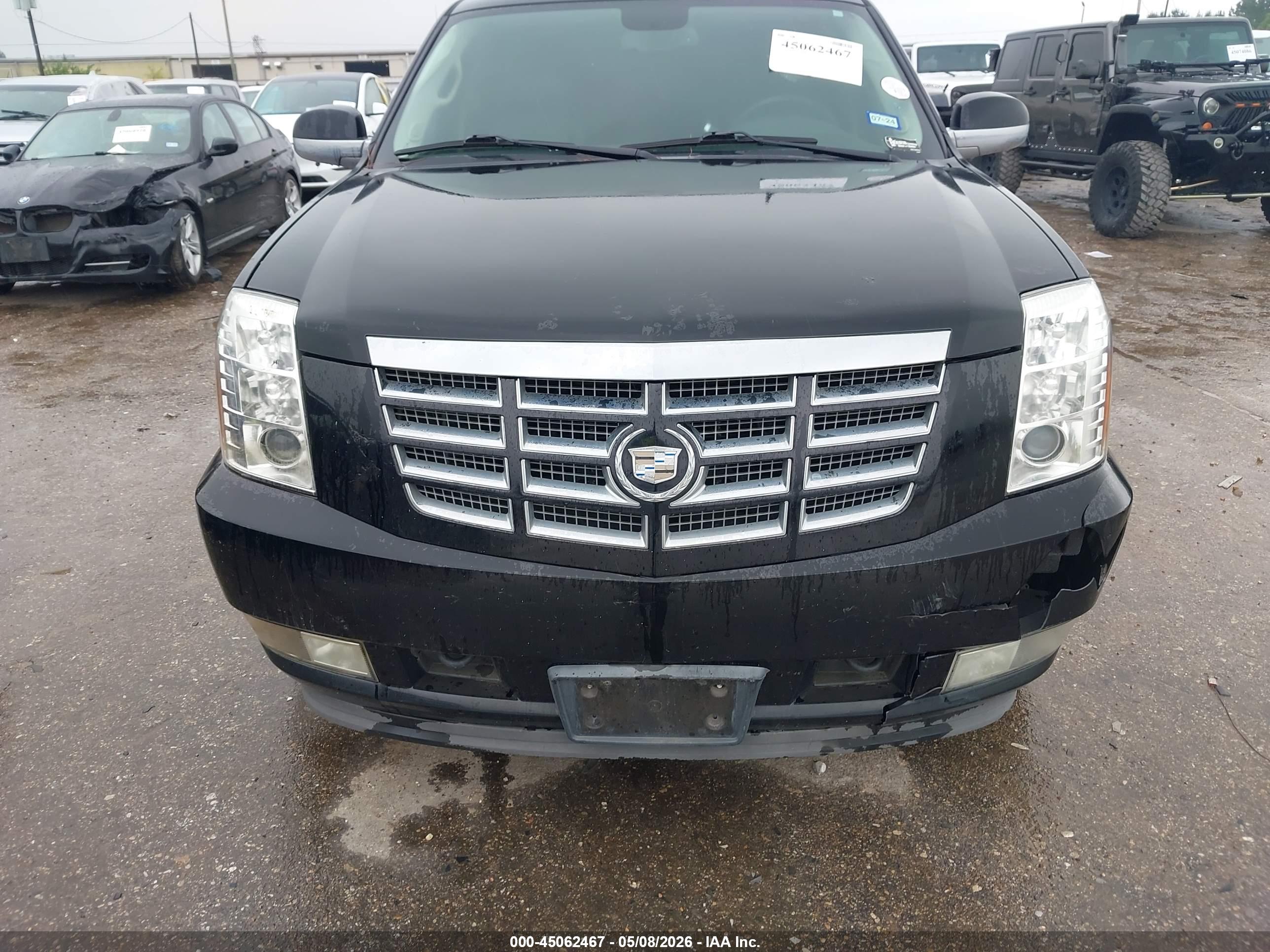 CADILLAC ESCALADE image 6
