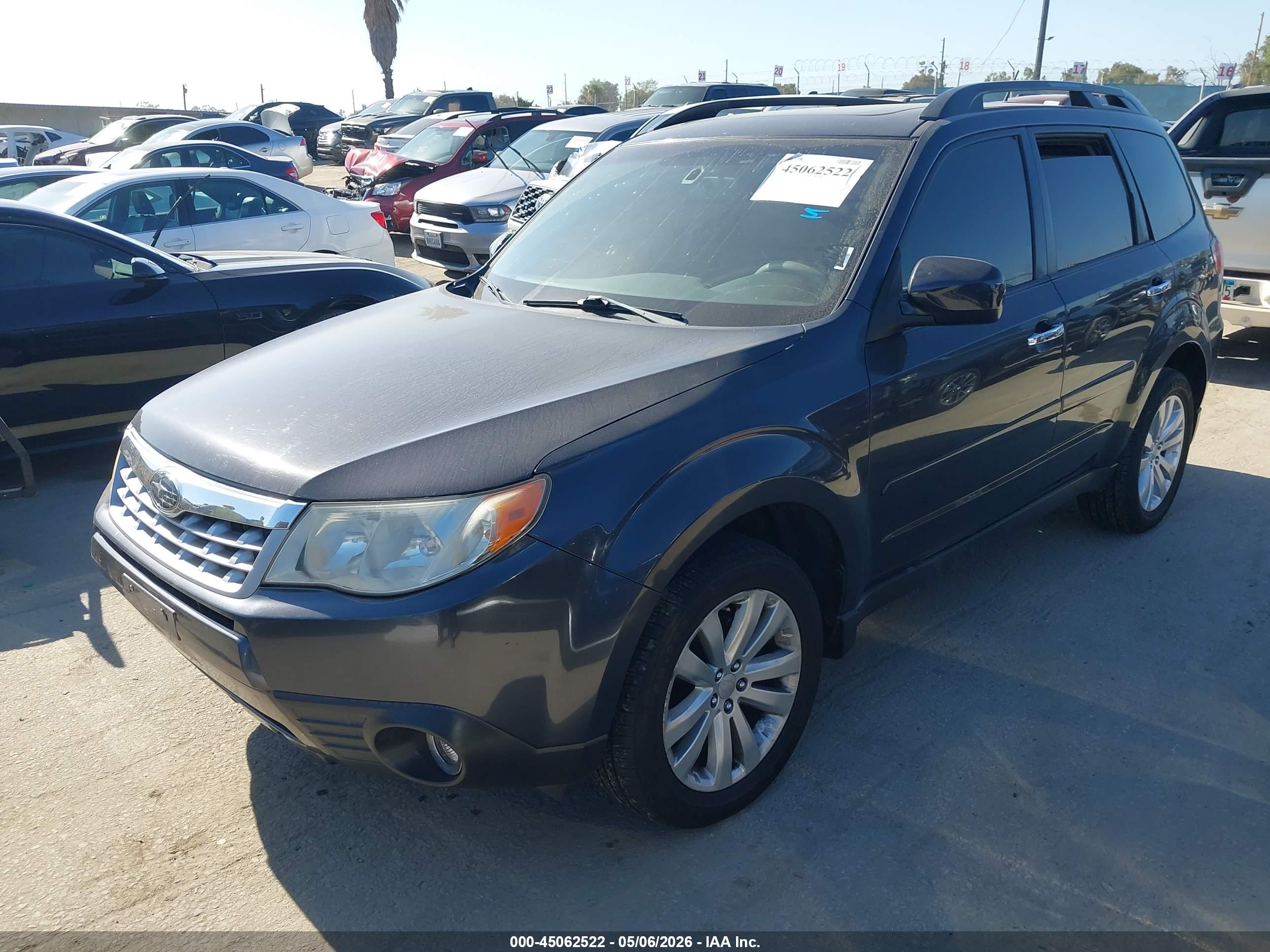 SUBARU FORESTER image 2