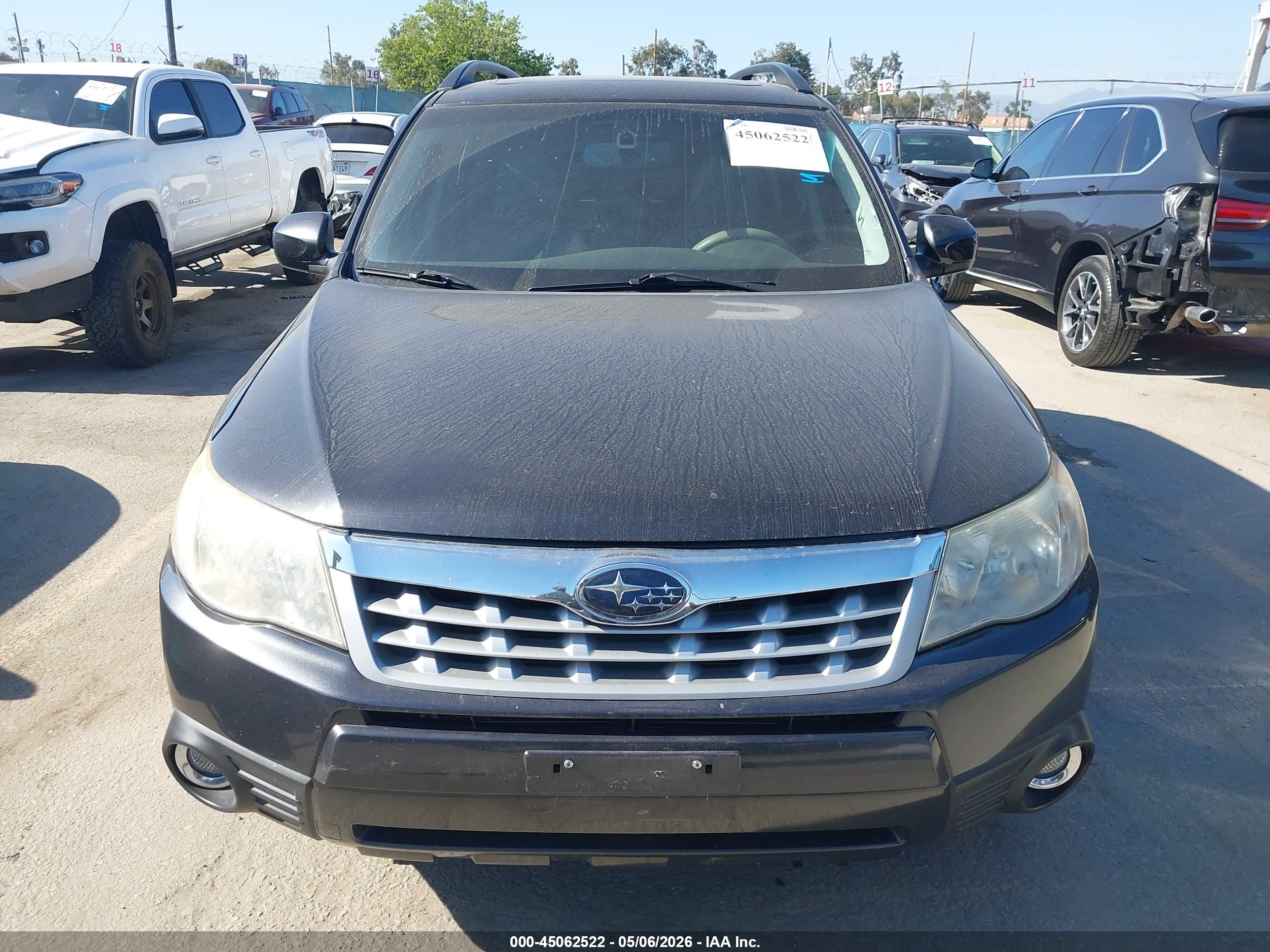 SUBARU FORESTER image 6