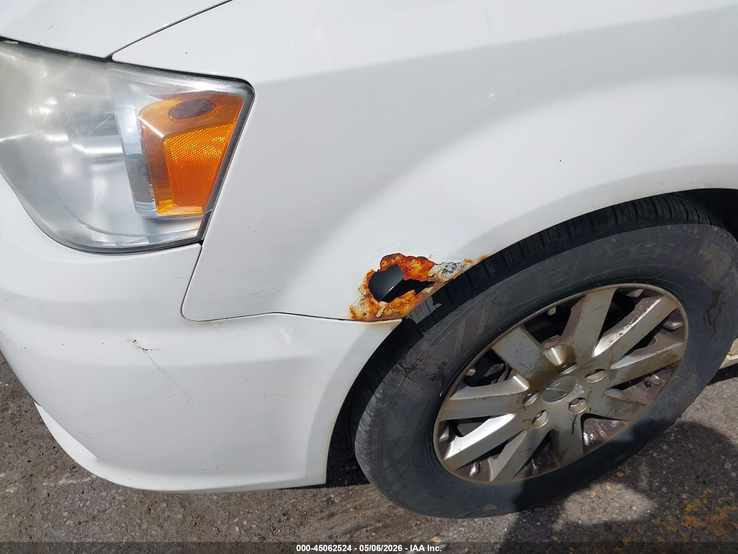 CHRYSLER TOWN image 6