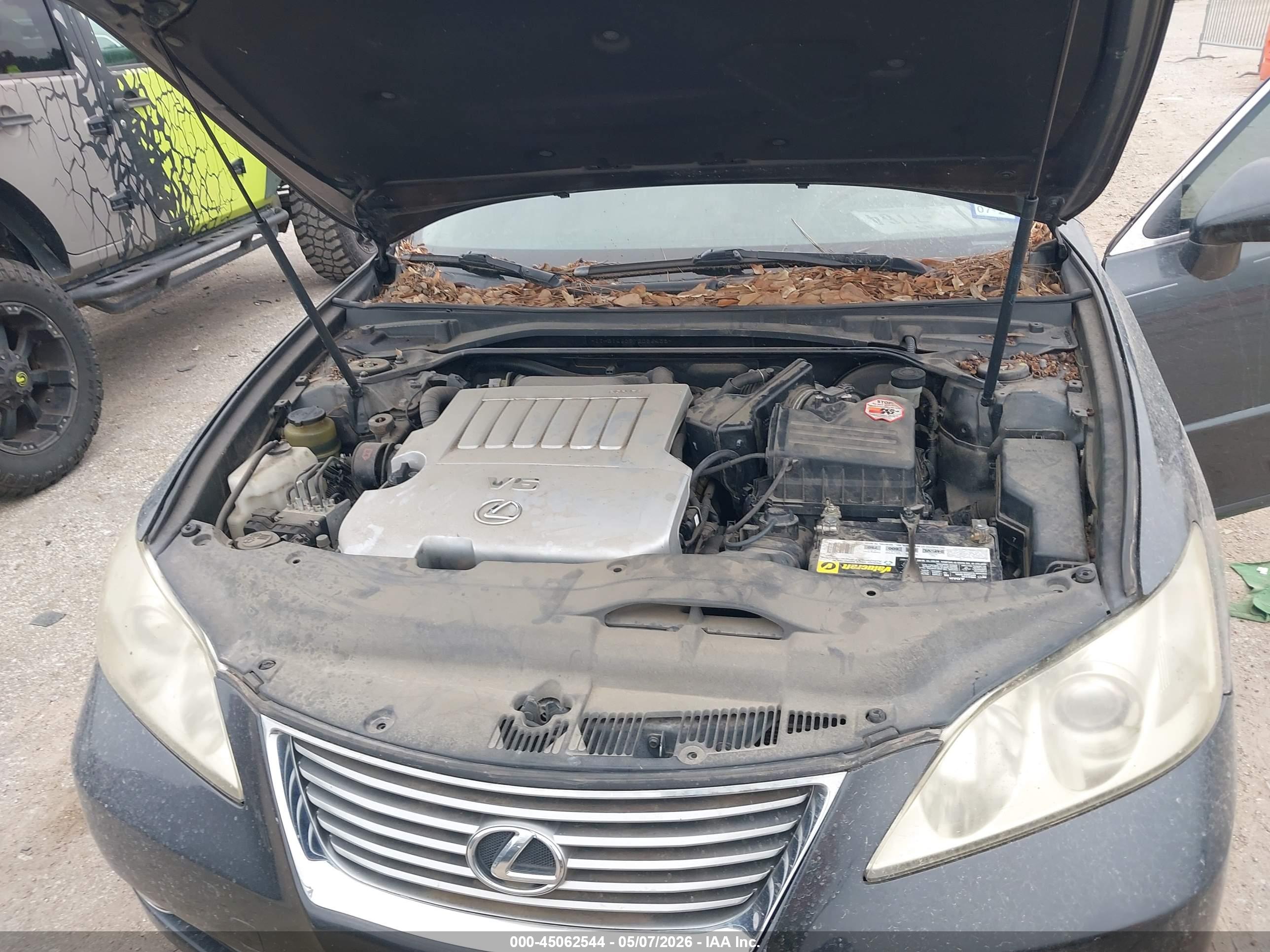 LEXUS ES image 10