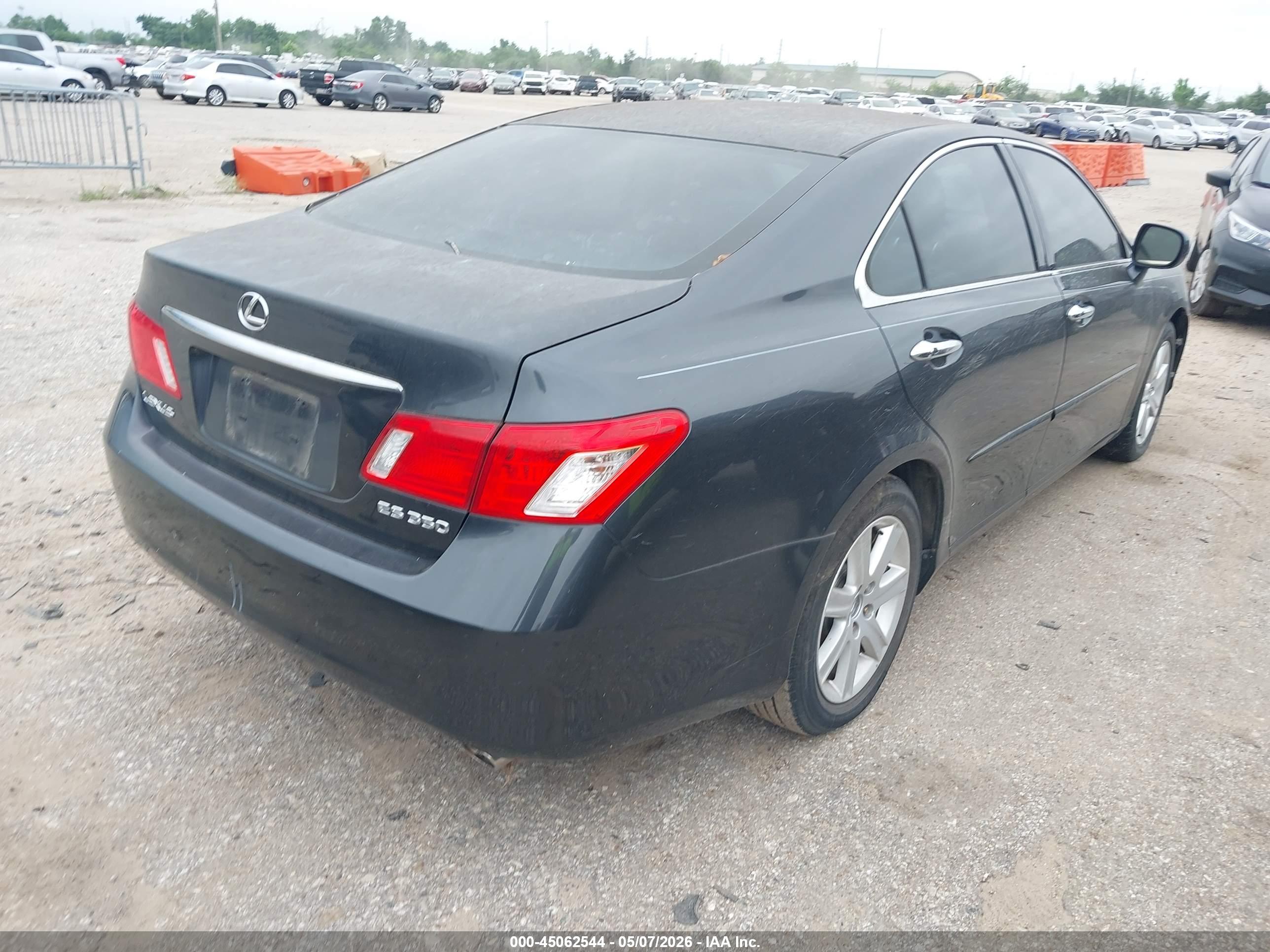LEXUS ES image 4