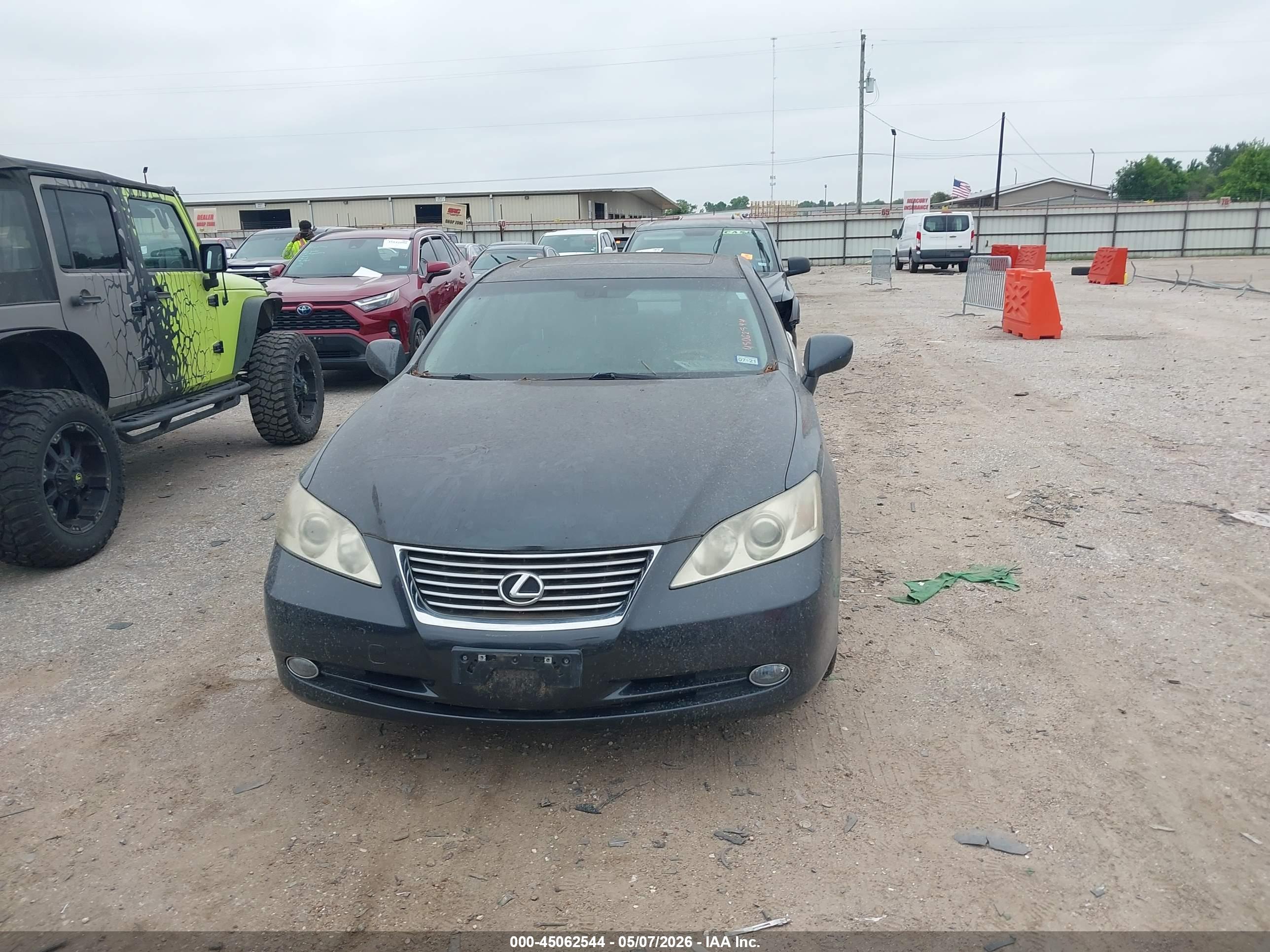 LEXUS ES image 6