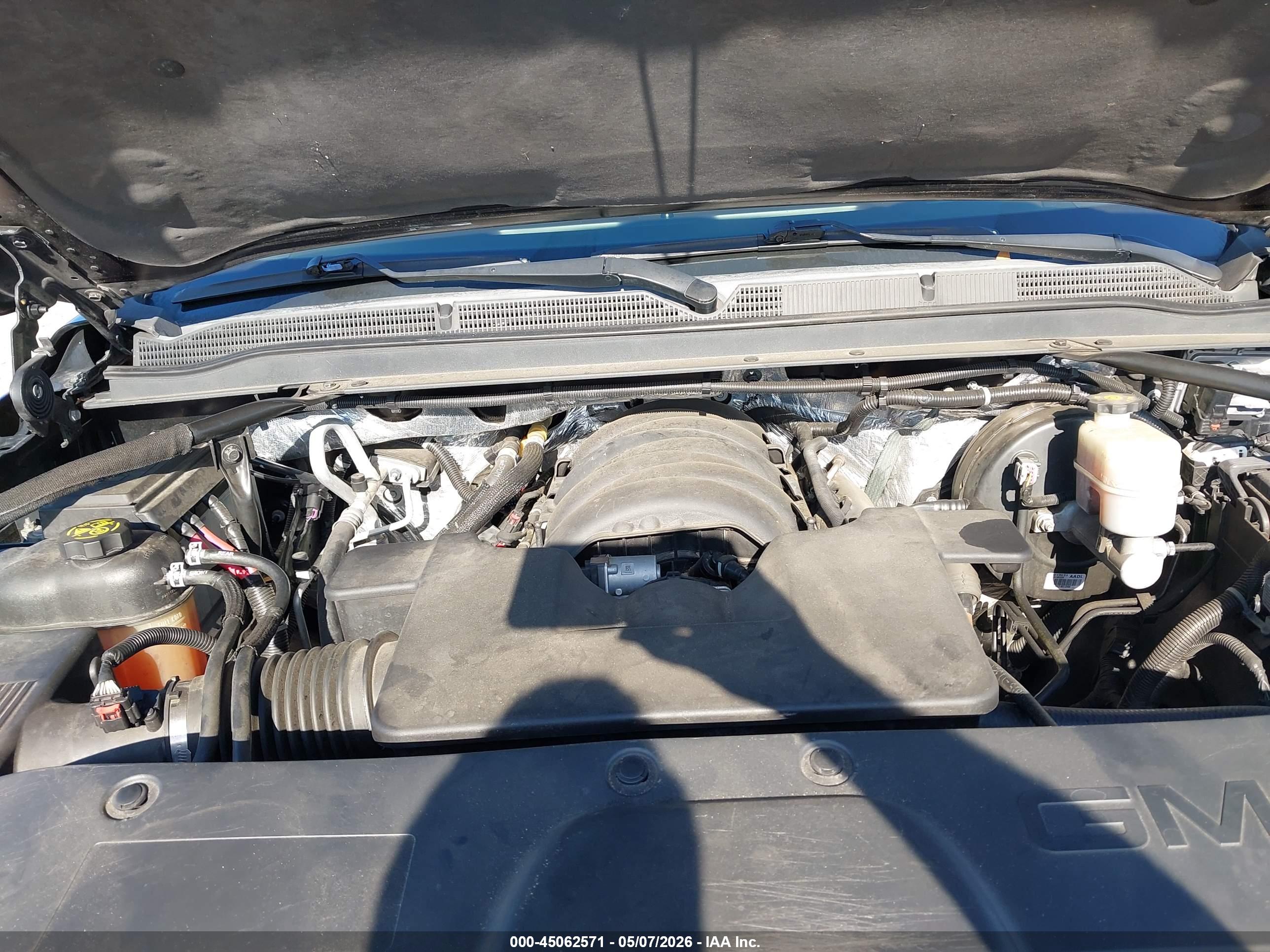 GMC YUKON image 6