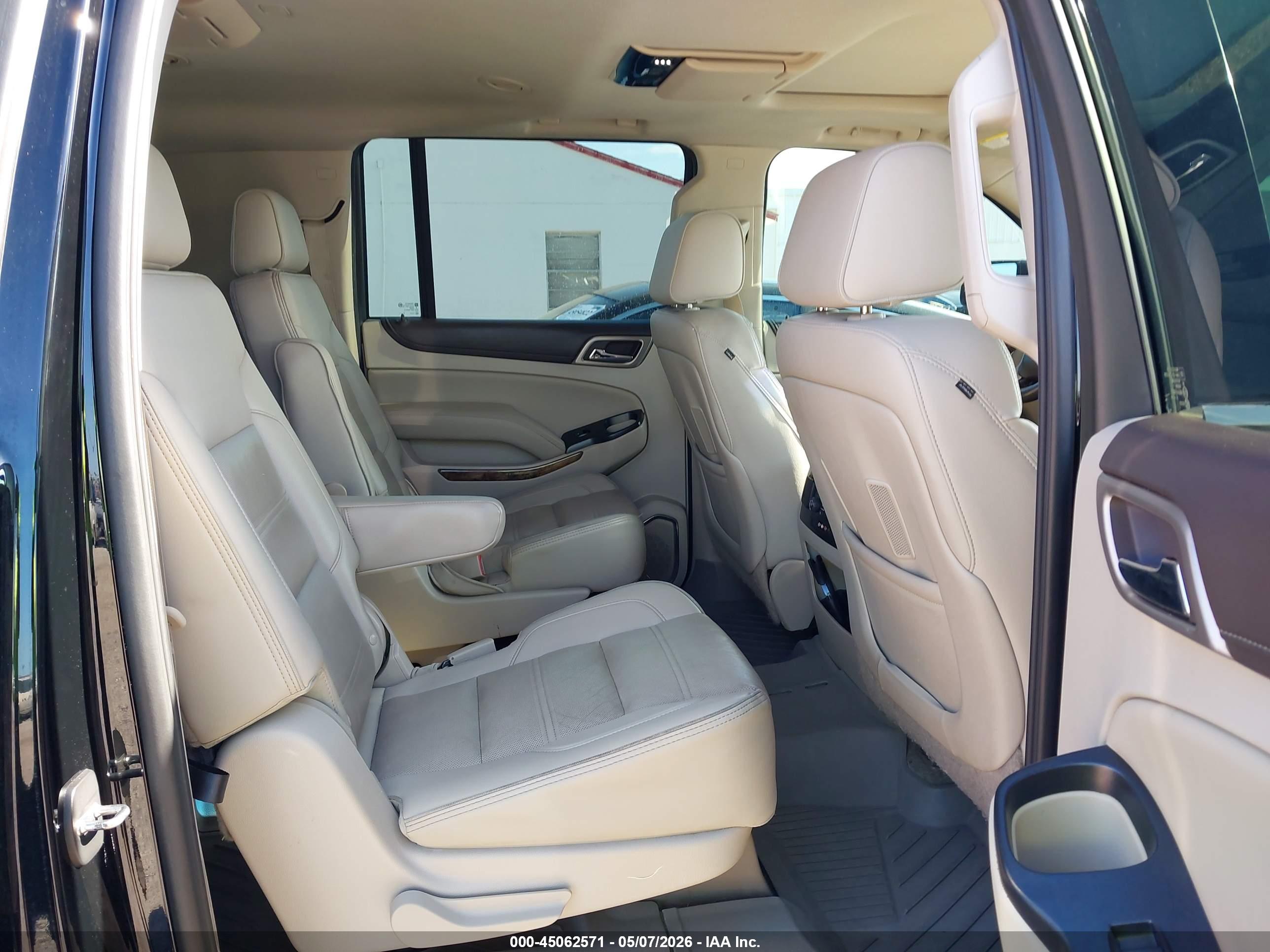 GMC YUKON image 8