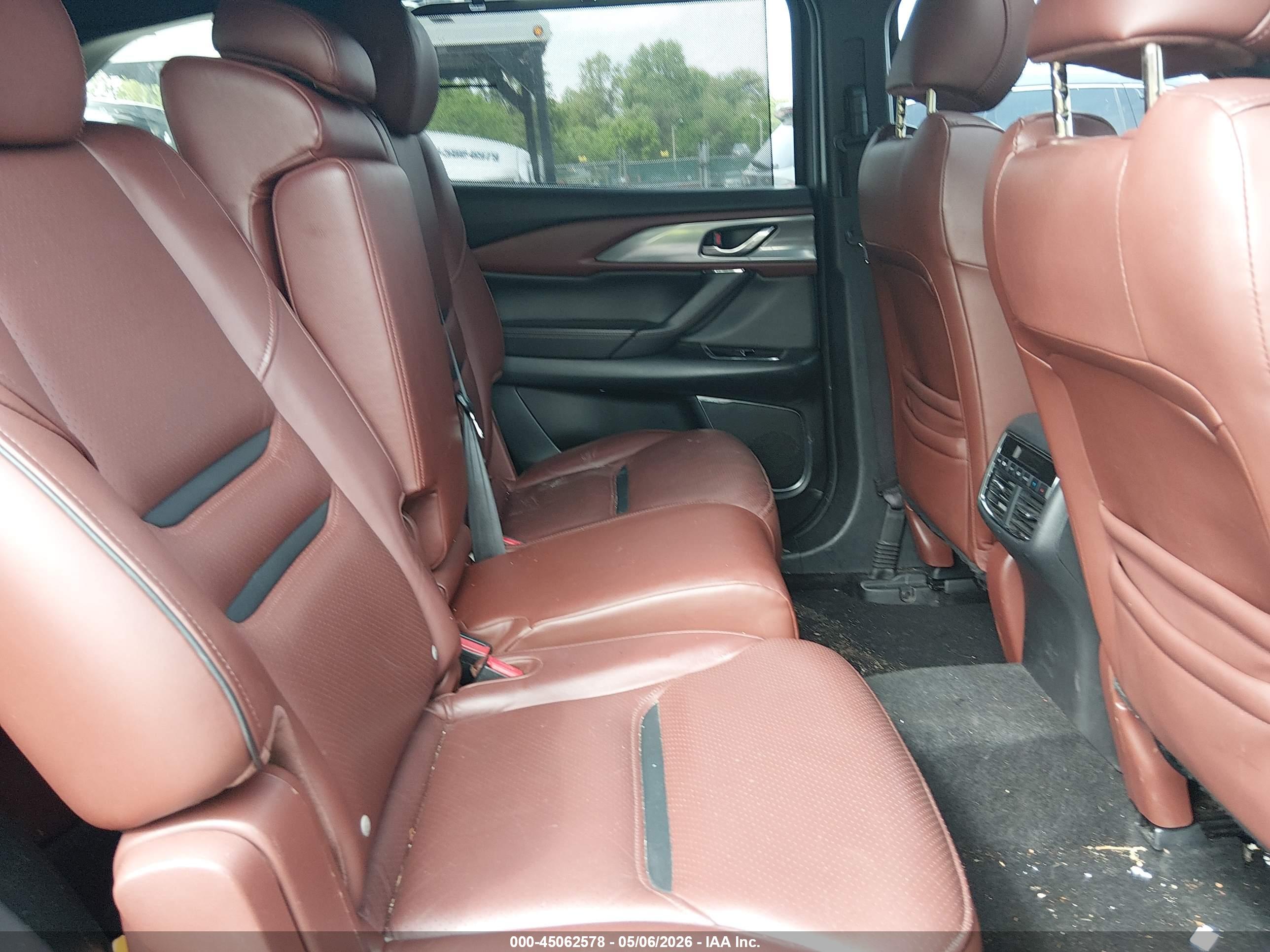 MAZDA CX-9 image 8