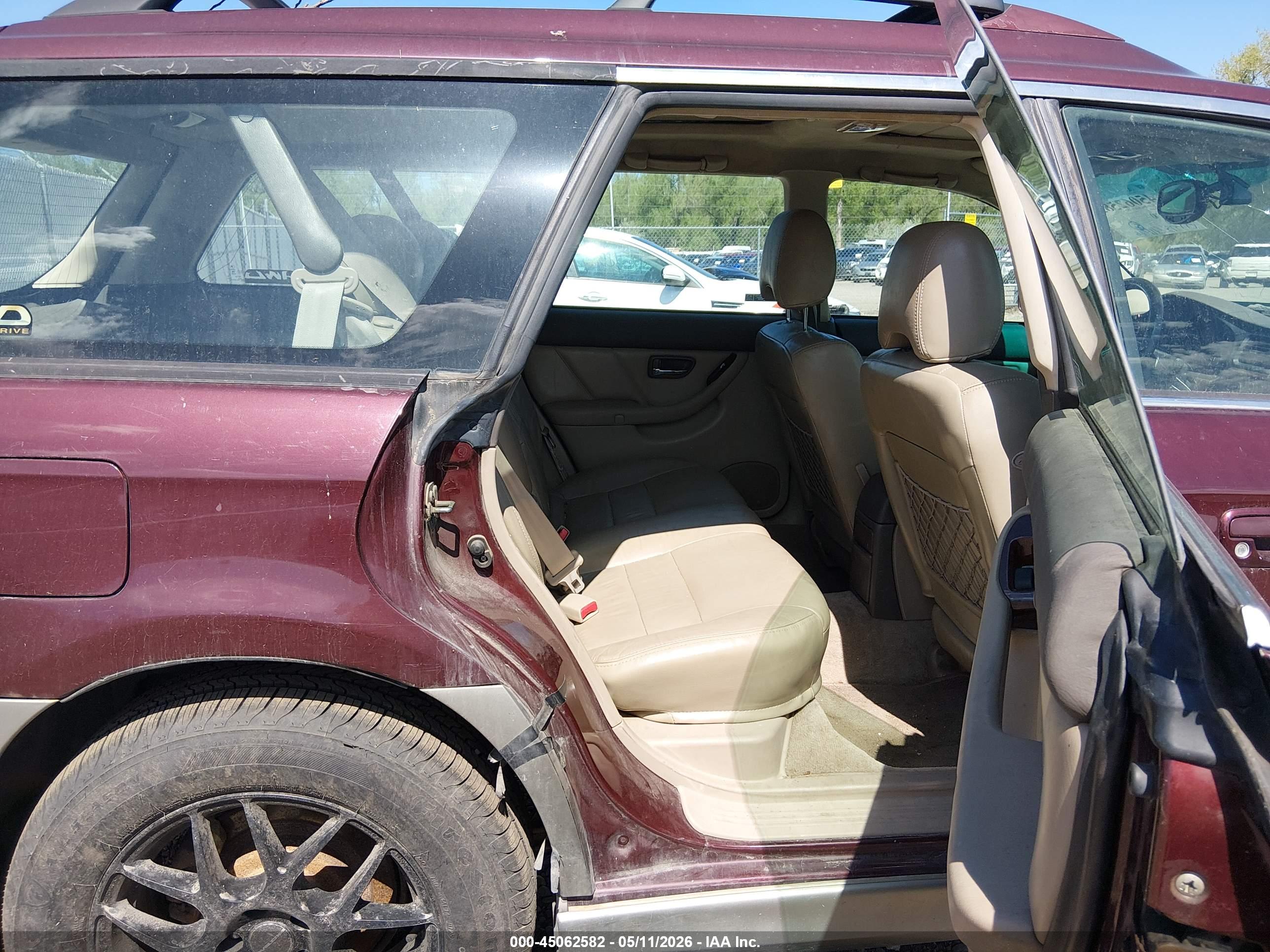 SUBARU OUTBACK image 8