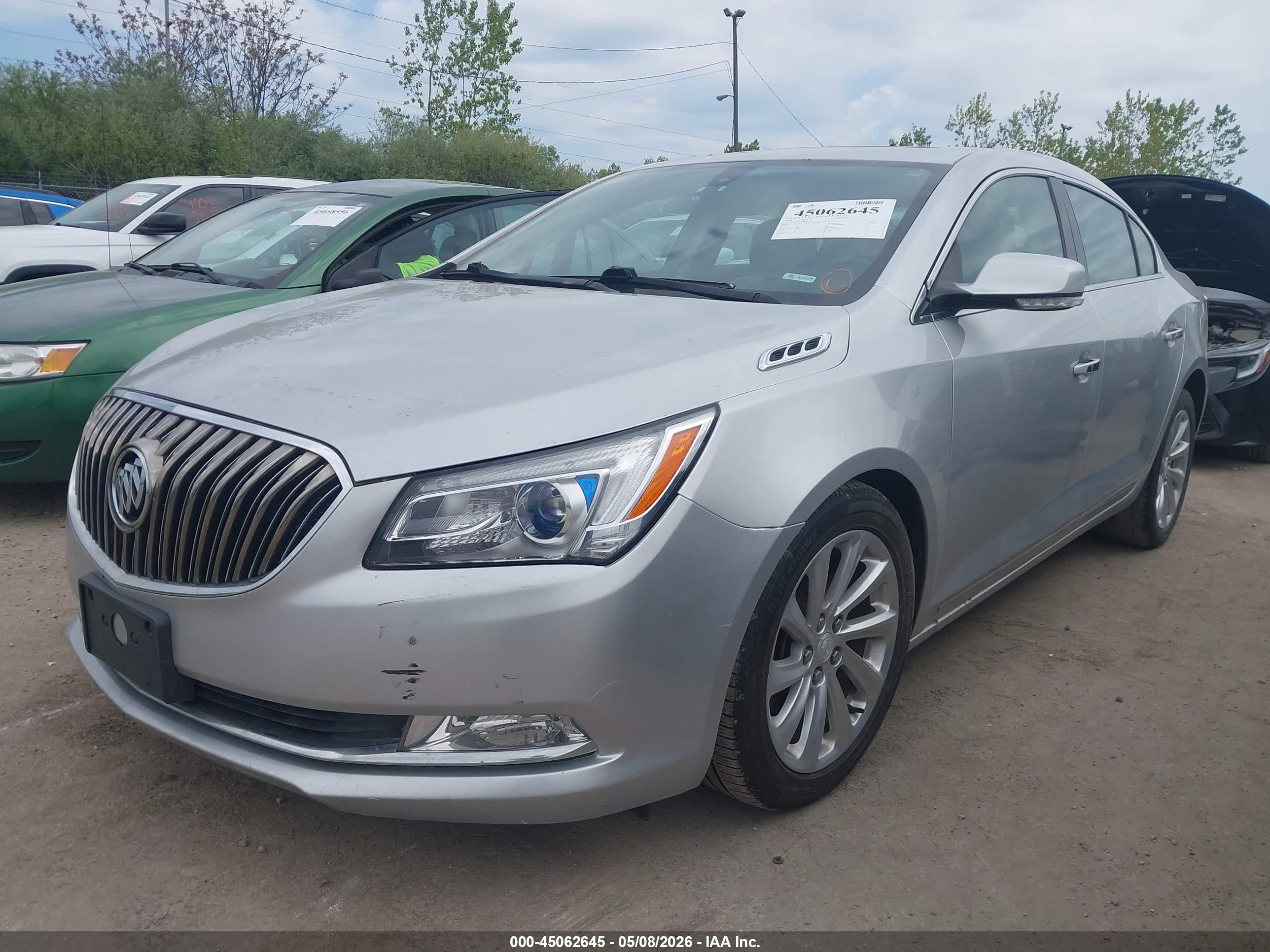 BUICK LACROSSE image 2