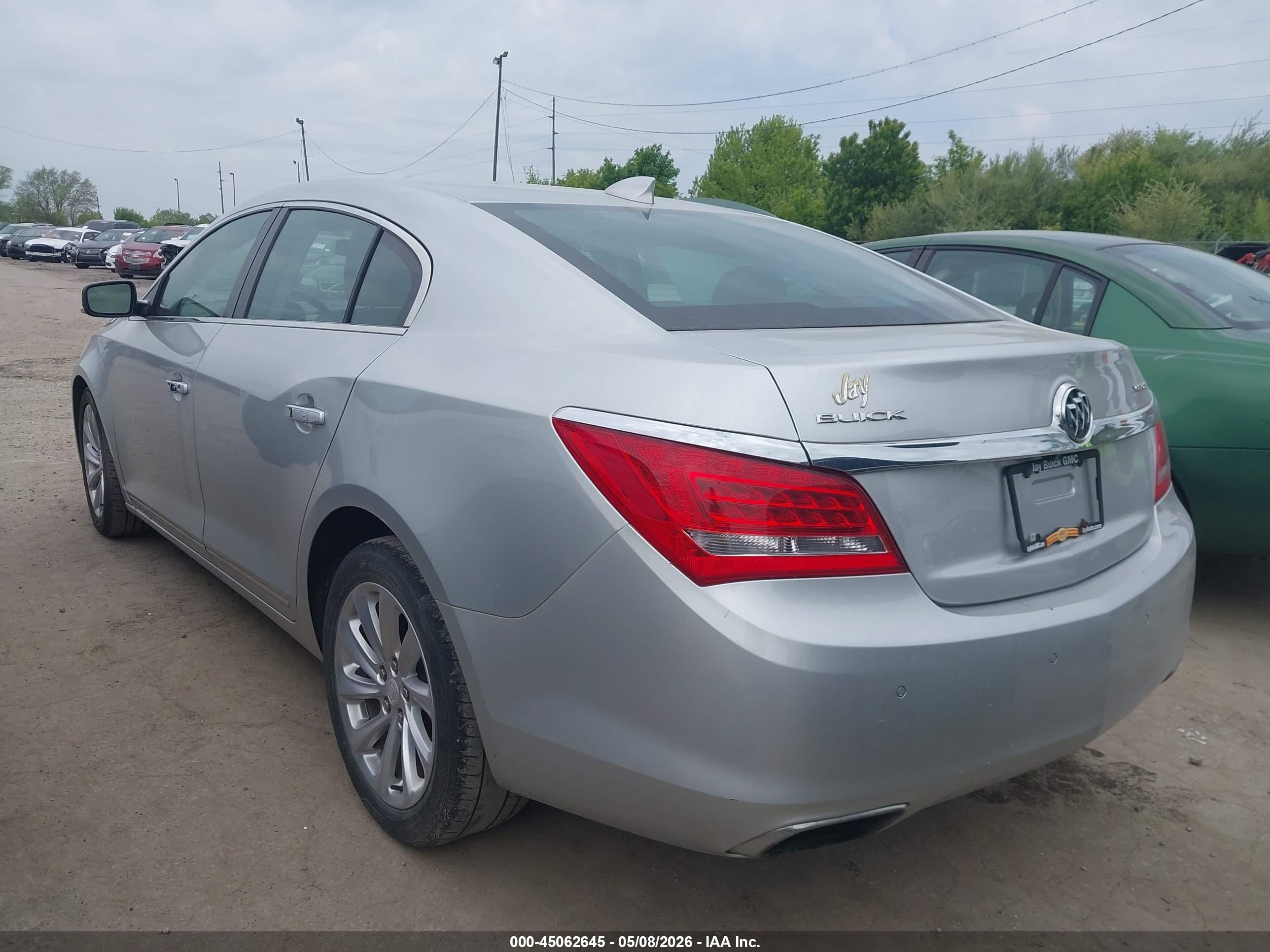 BUICK LACROSSE image 3