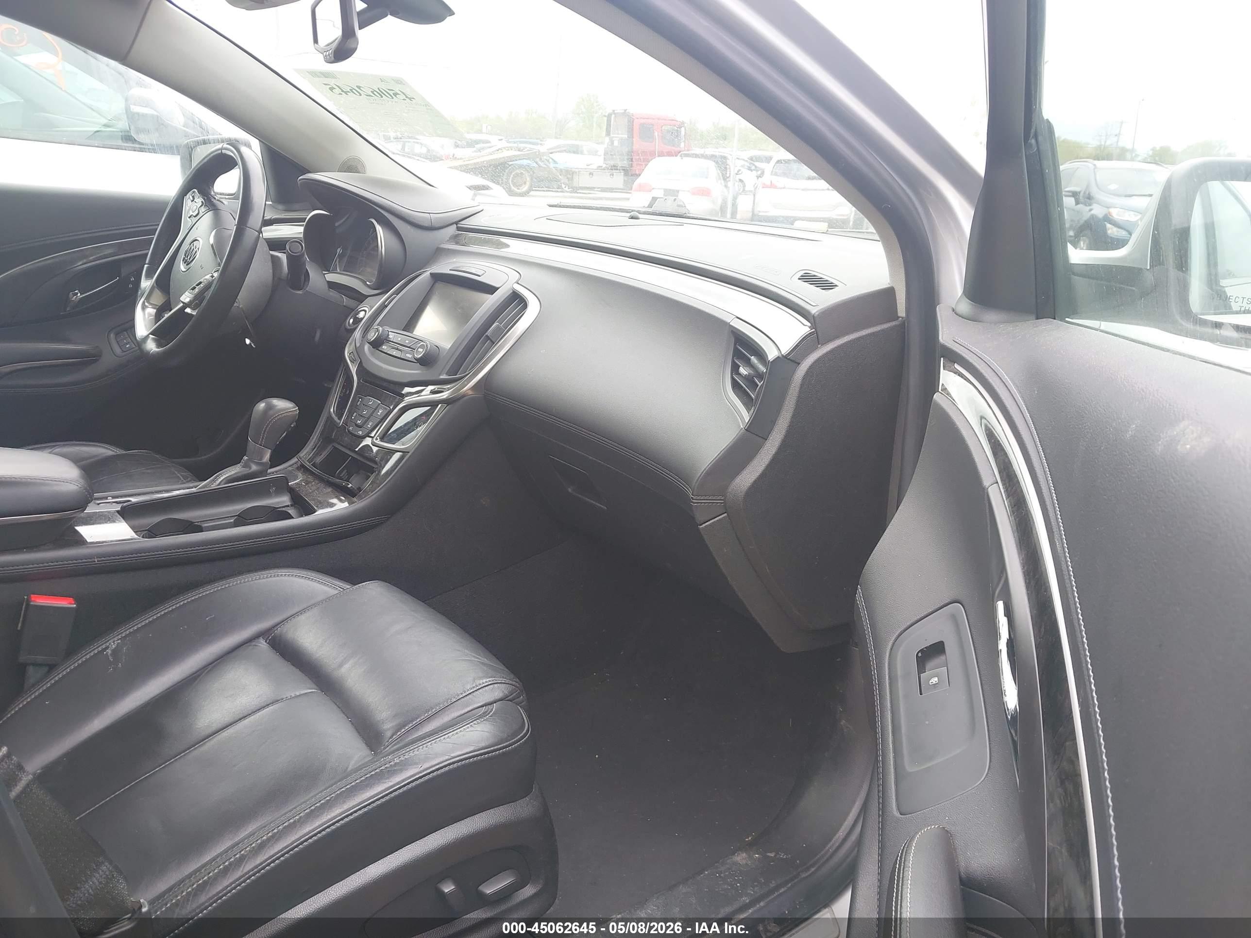 BUICK LACROSSE image 5