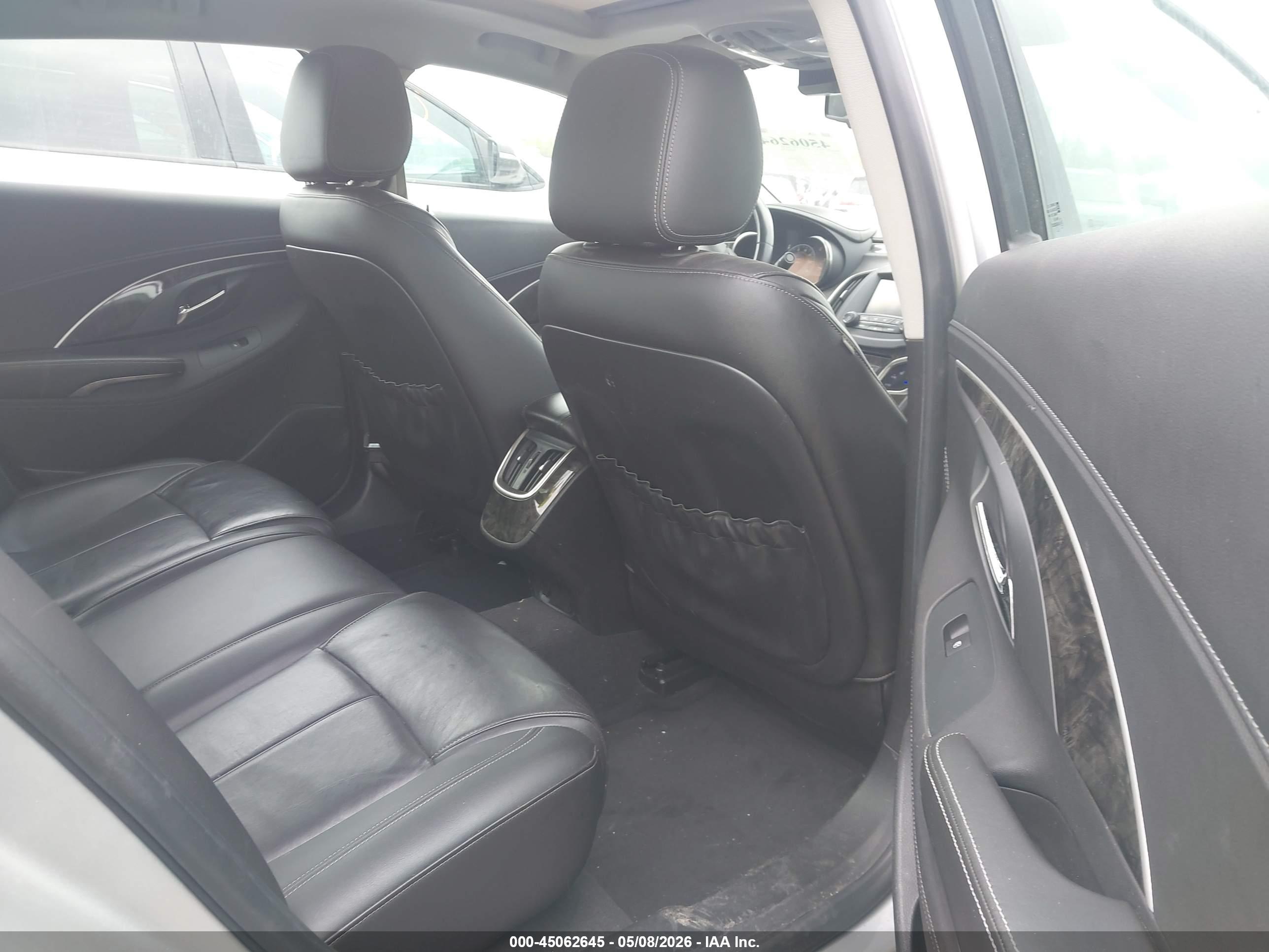BUICK LACROSSE image 8