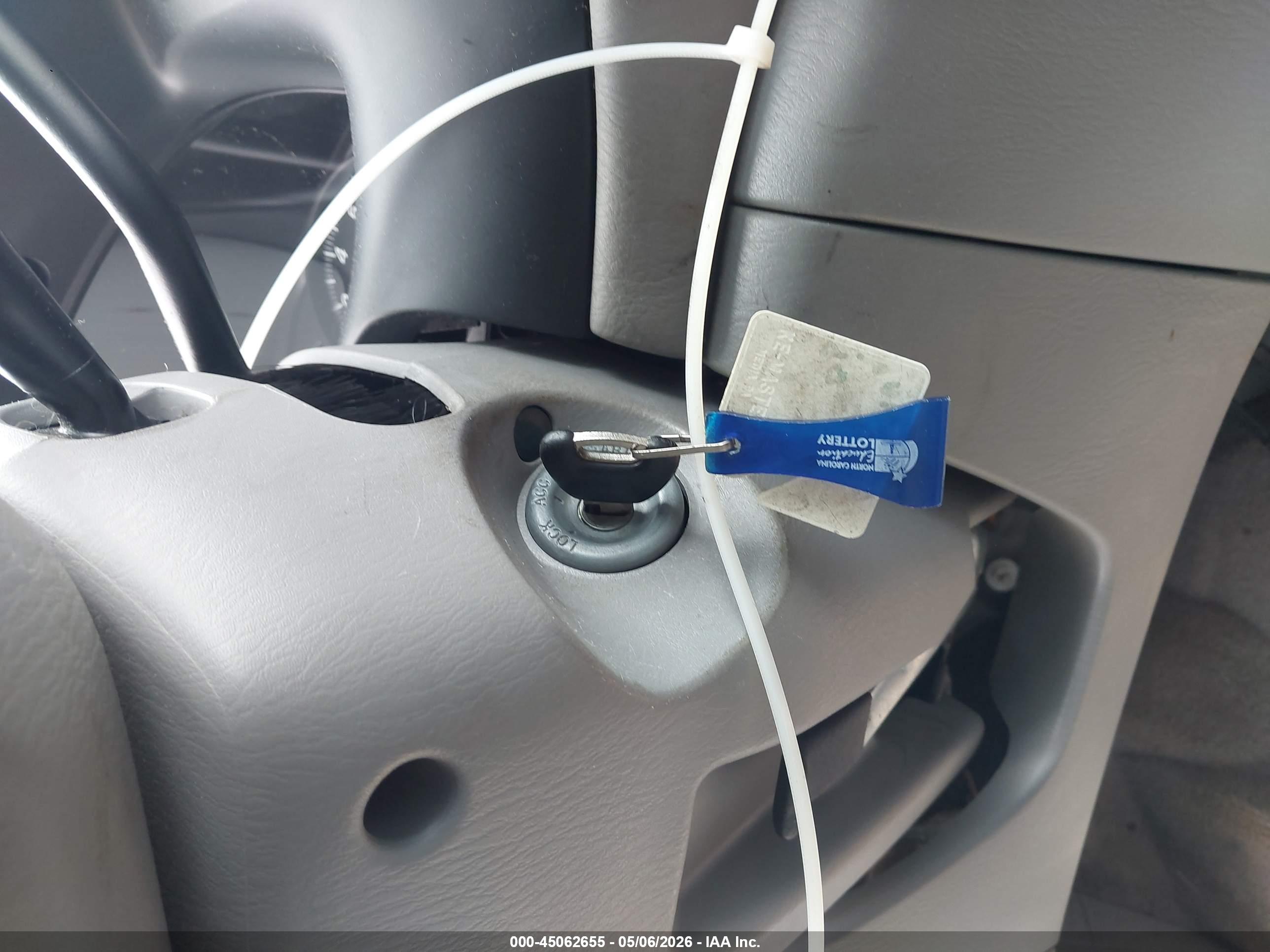 MAZDA MPV image 11