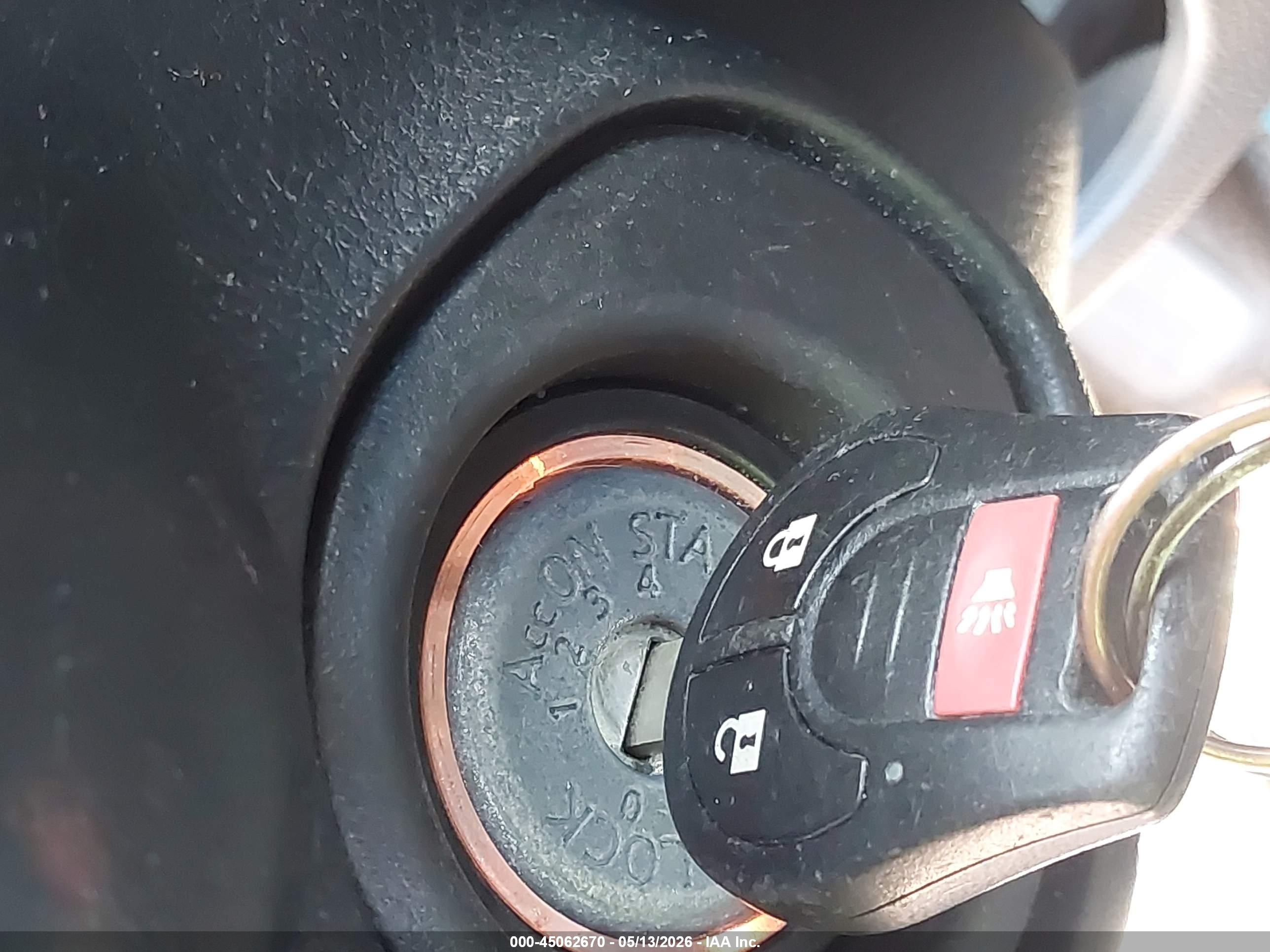 NISSAN ROGUE image 11