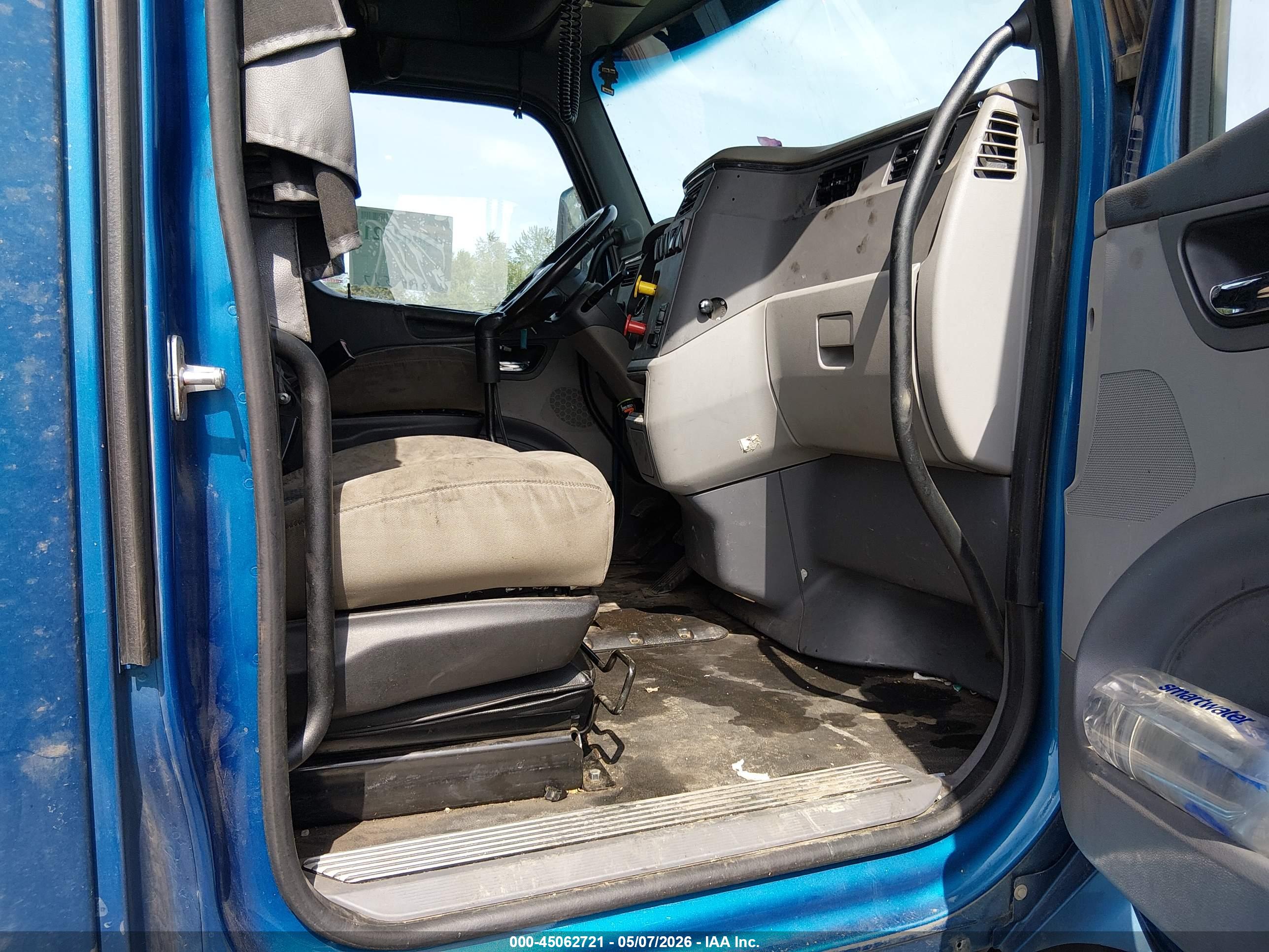 PETERBILT 579 image 8