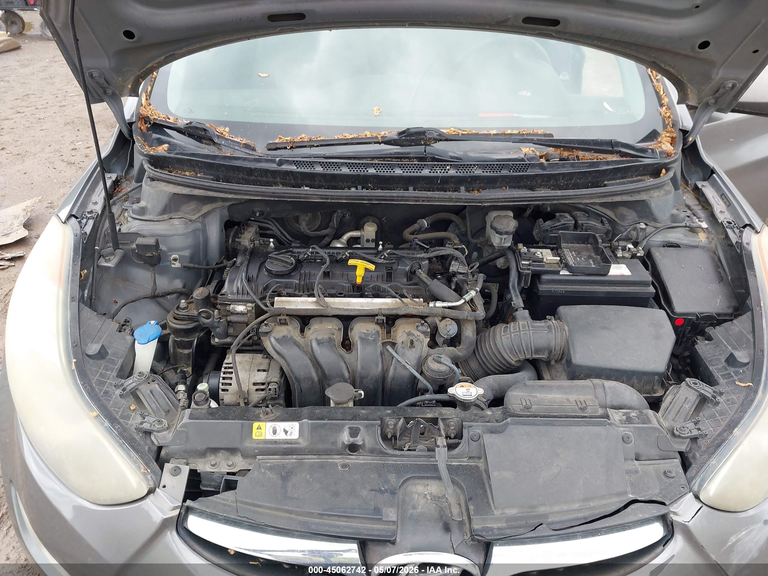 HYUNDAI ELANTRA image 10