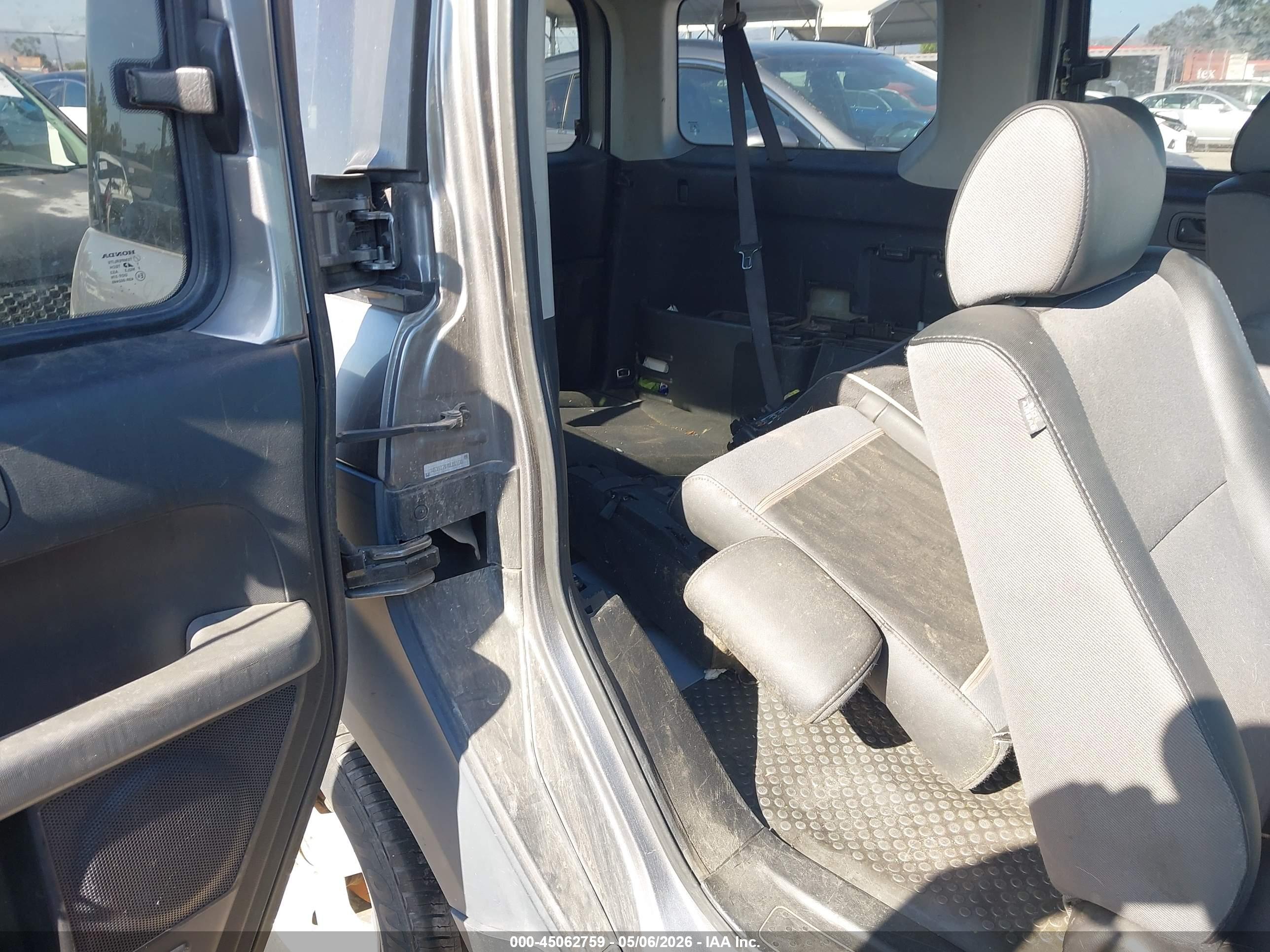 HONDA ELEMENT image 8