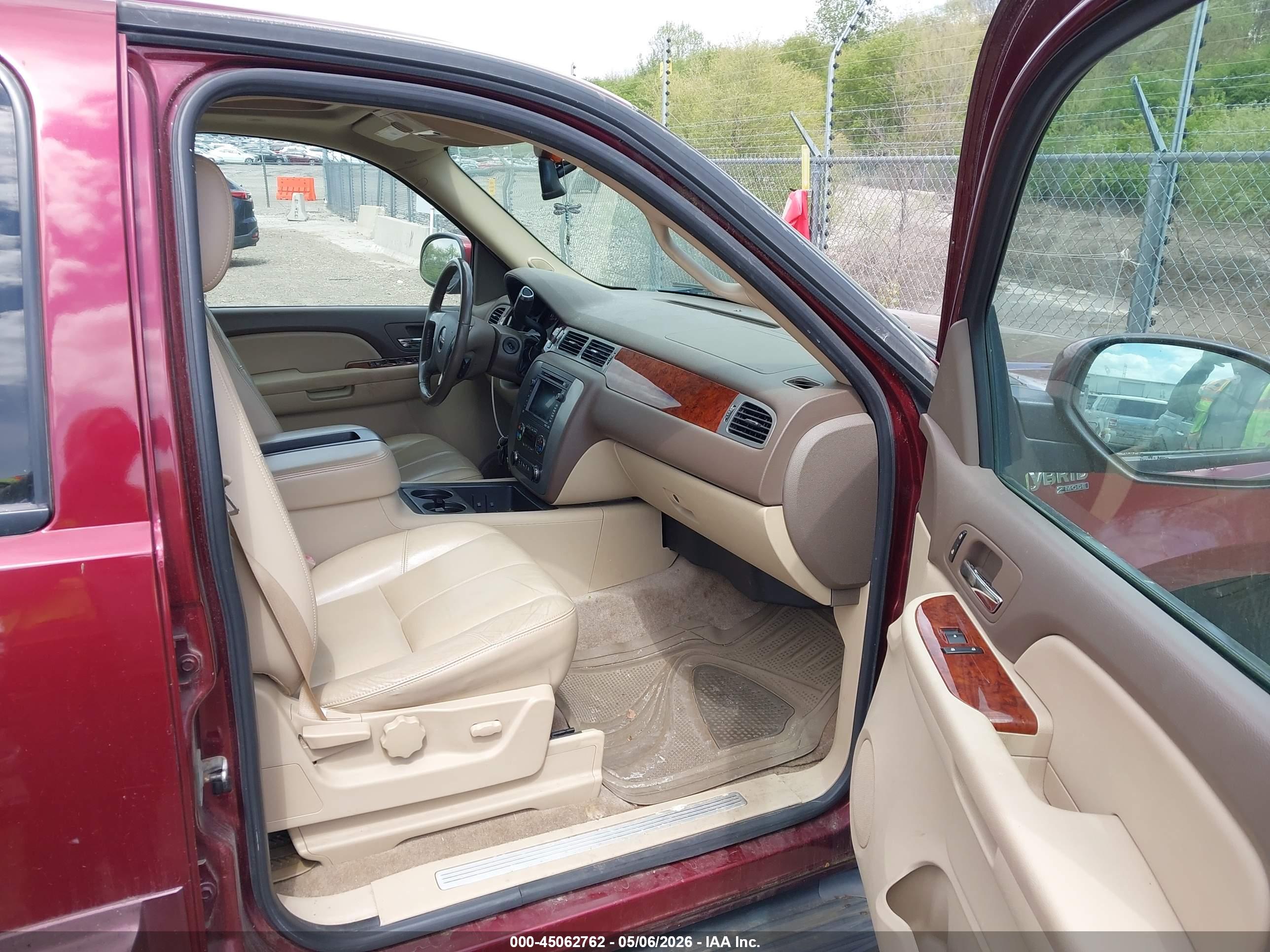 GMC YUKON image 5