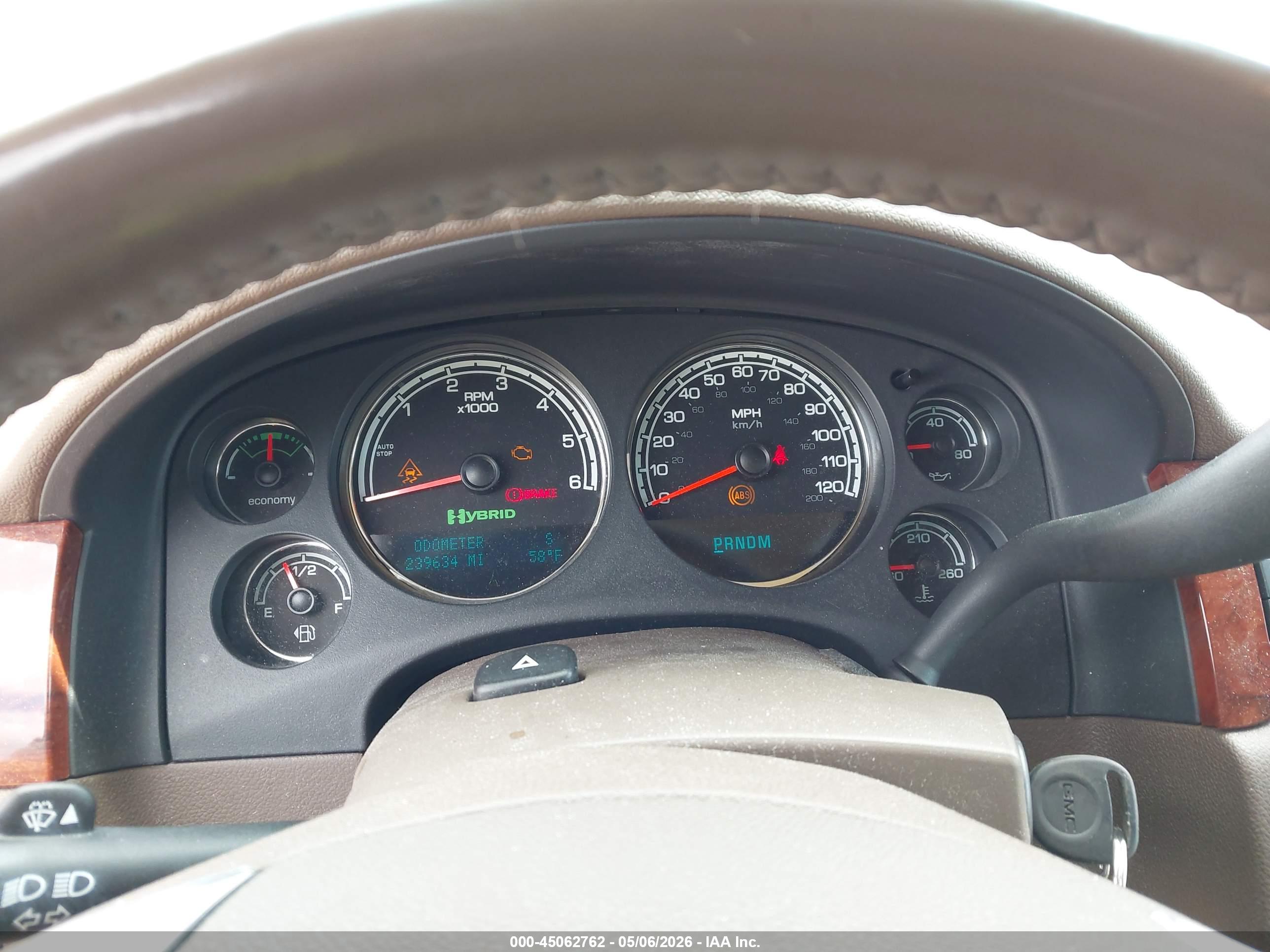 GMC YUKON image 7