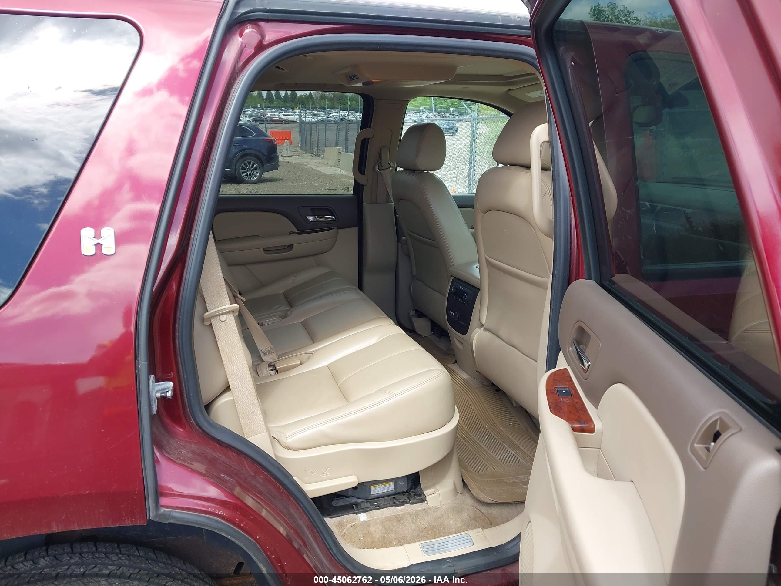 GMC YUKON image 8