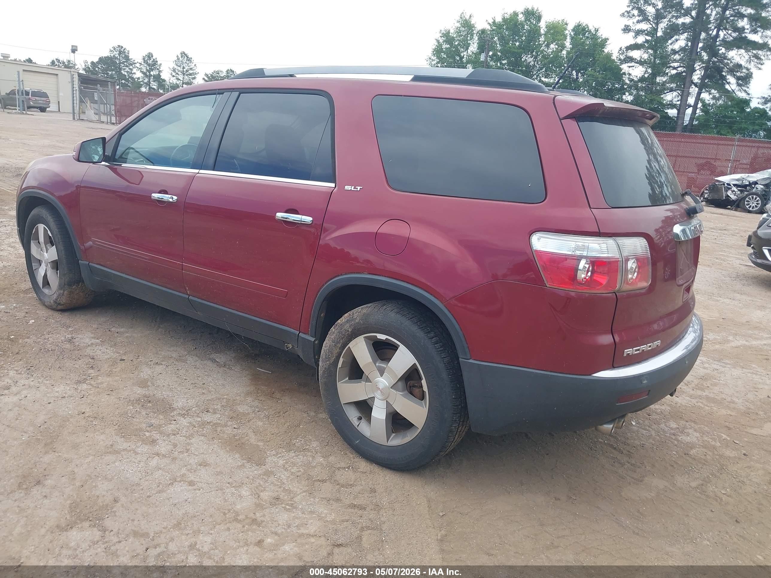 GMC ACADIA image 3