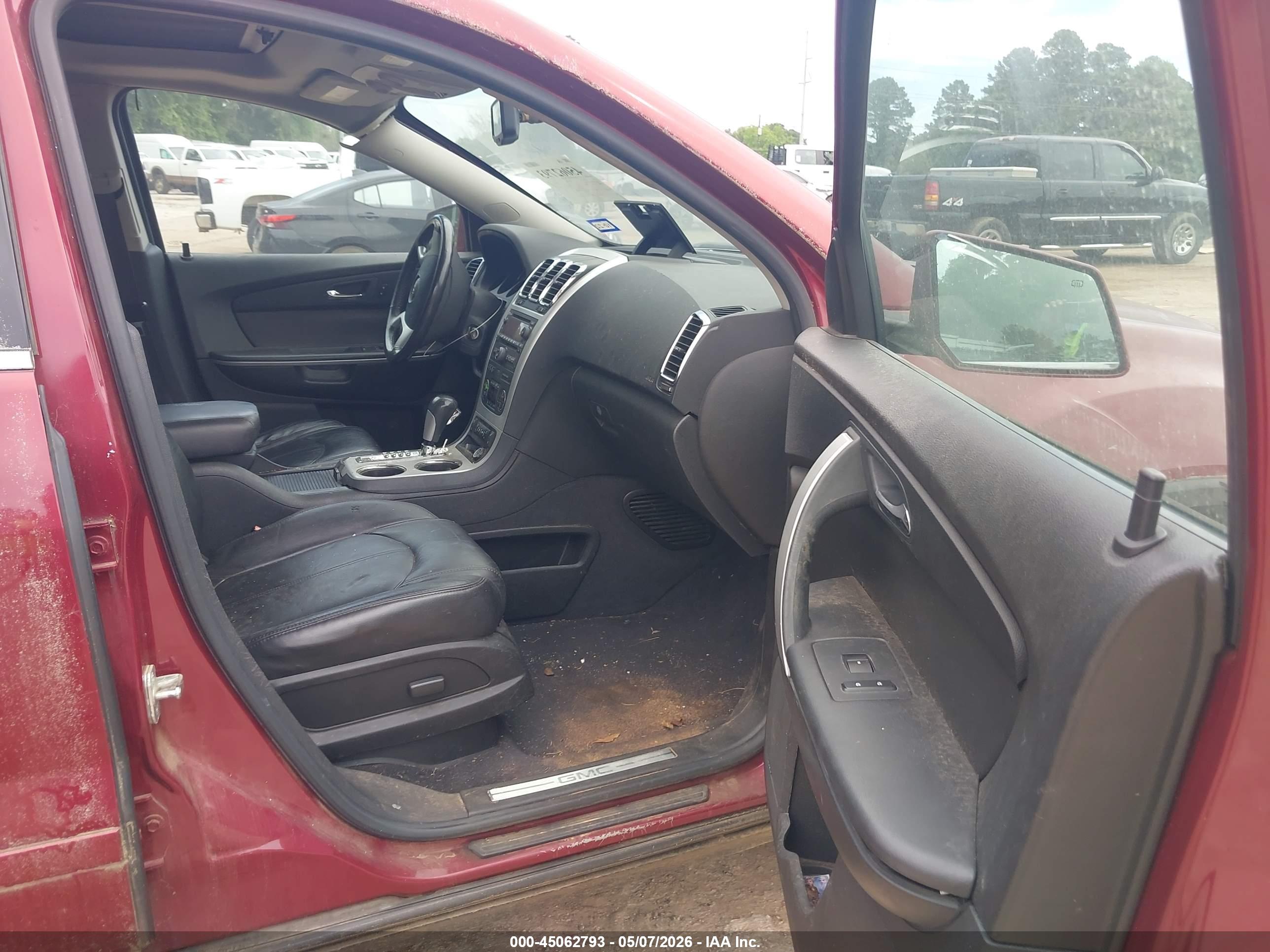GMC ACADIA image 5