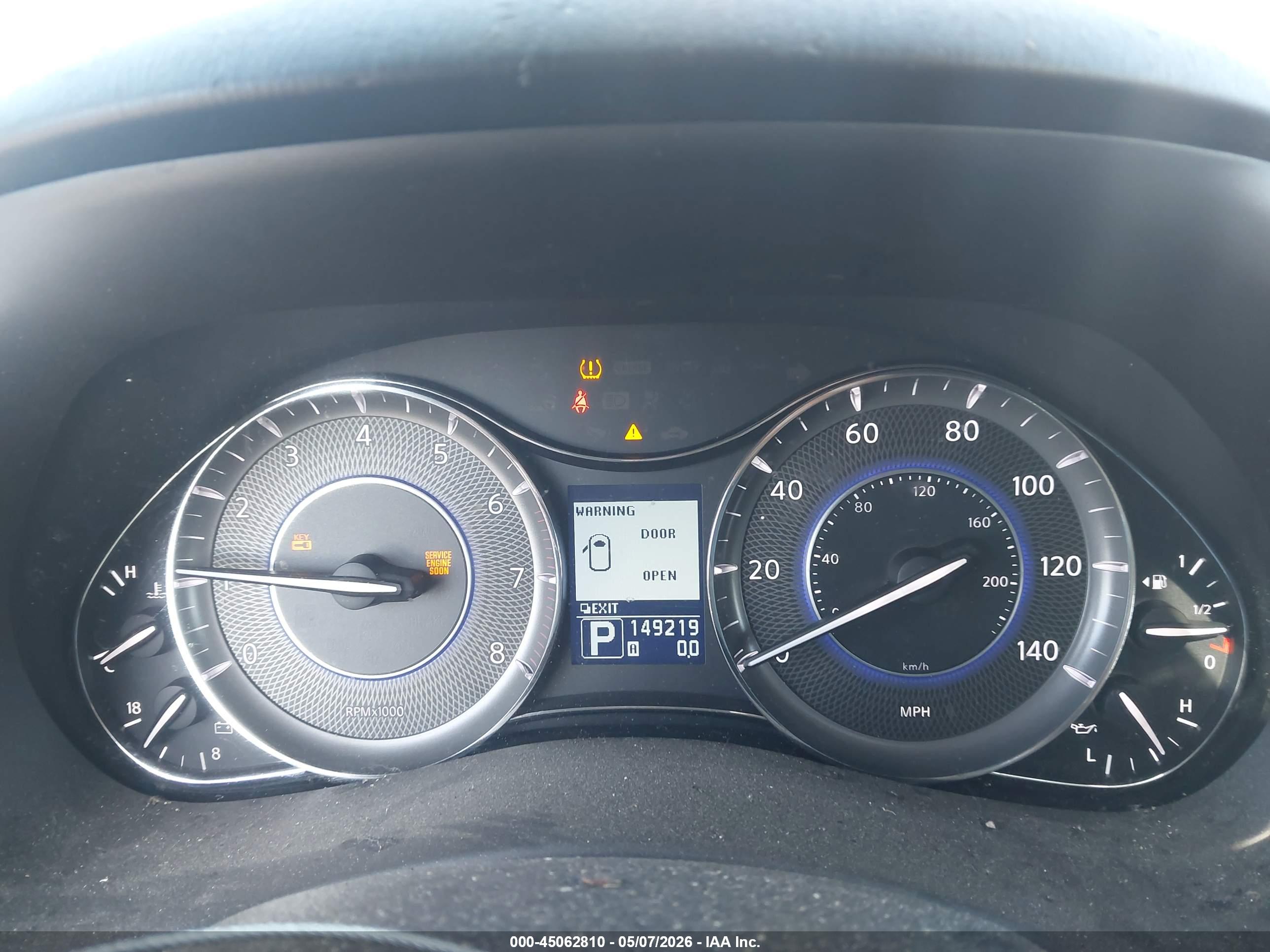 INFINITI QX56 image 7
