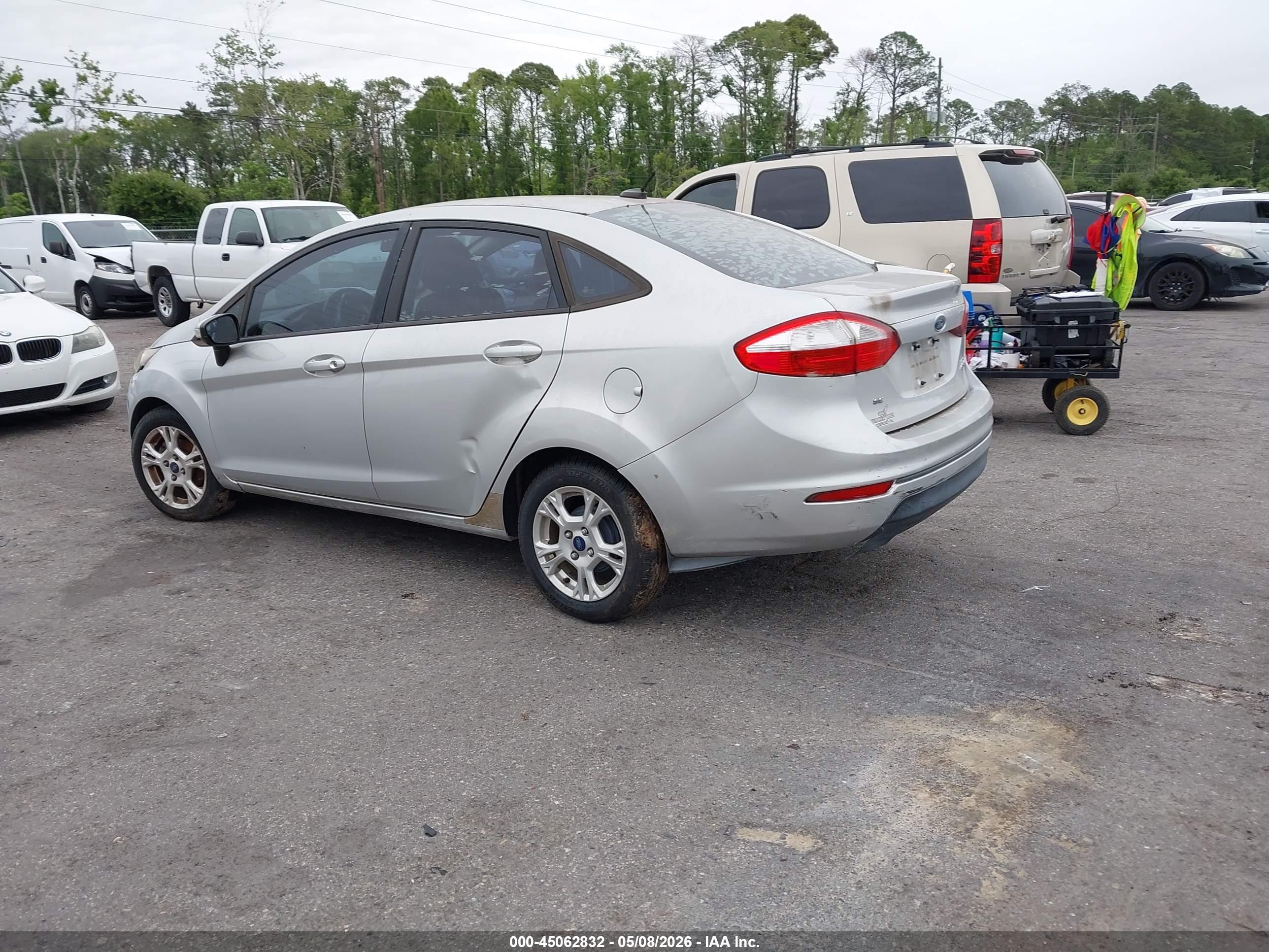 FORD FIESTA image 3