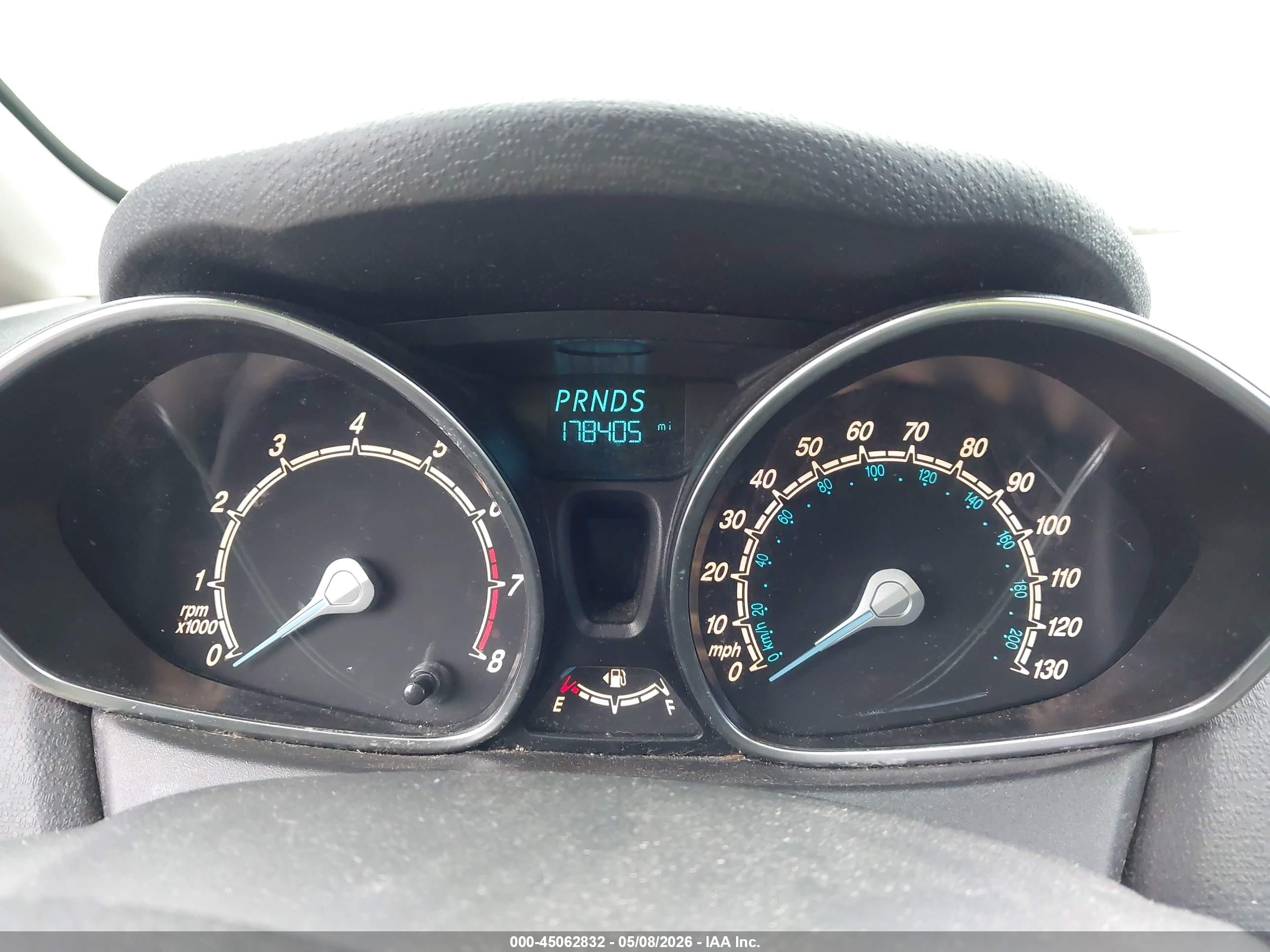 FORD FIESTA image 7