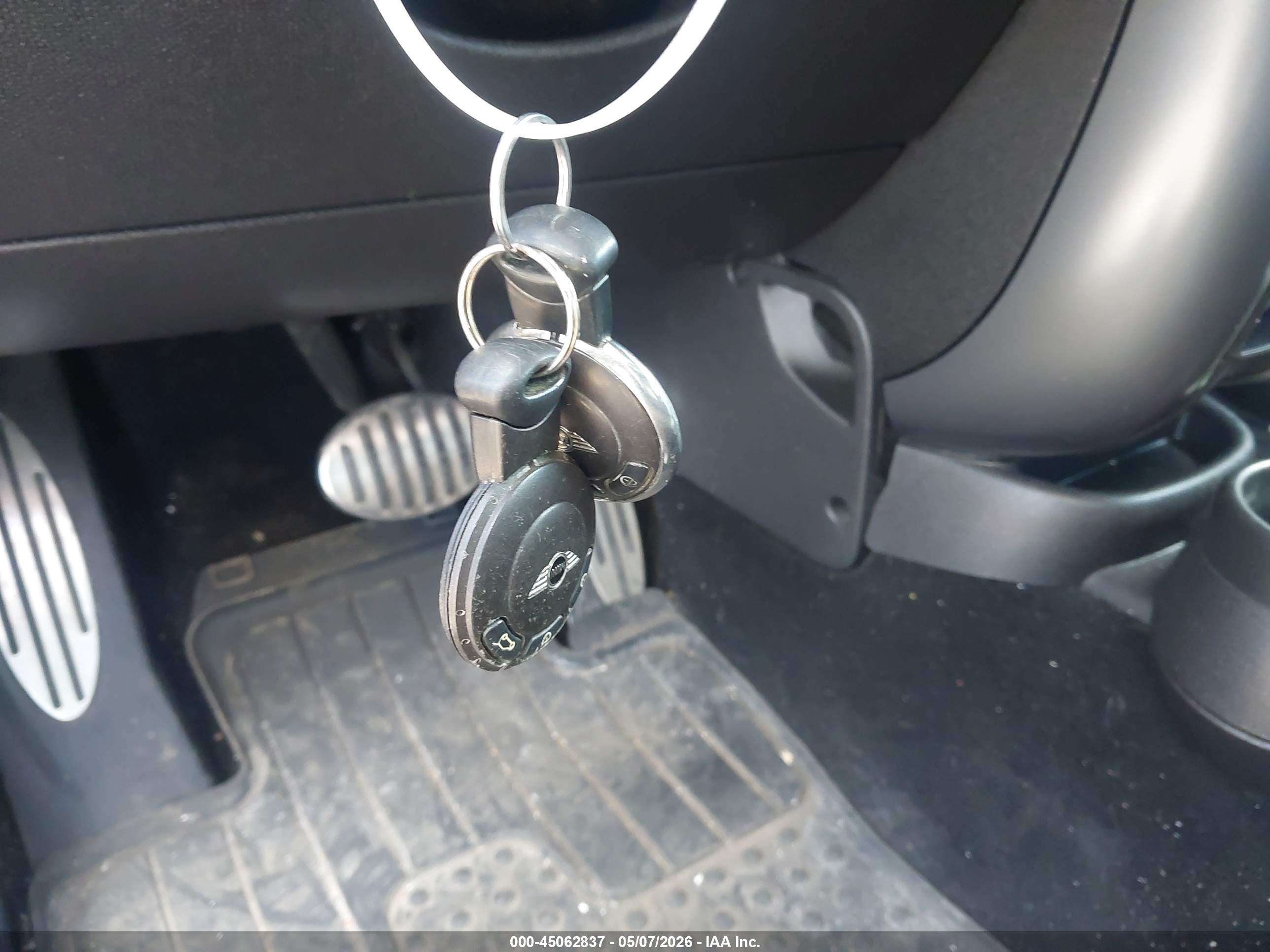 MINI COUNTRYMAN image 11