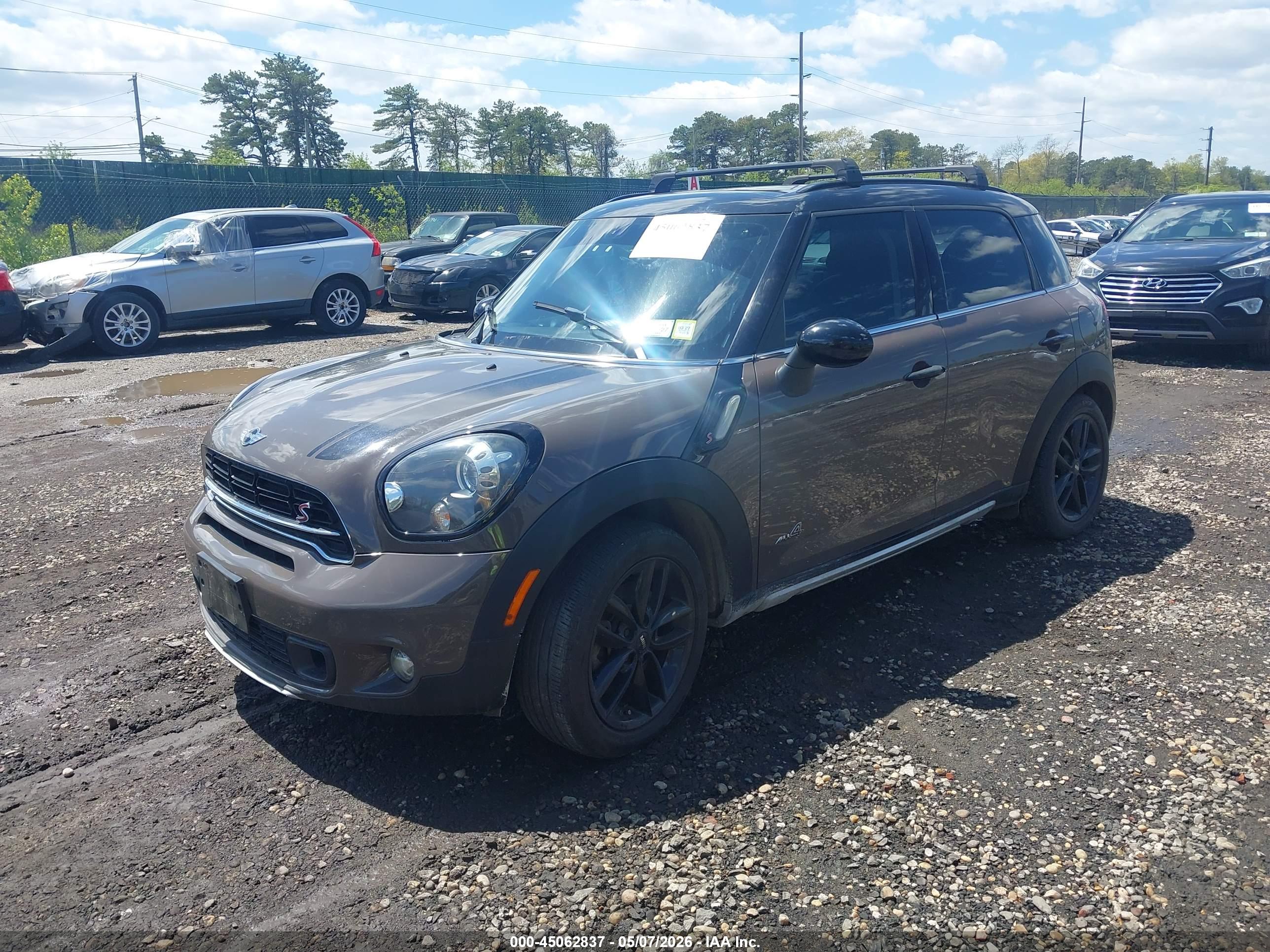MINI COUNTRYMAN image 2