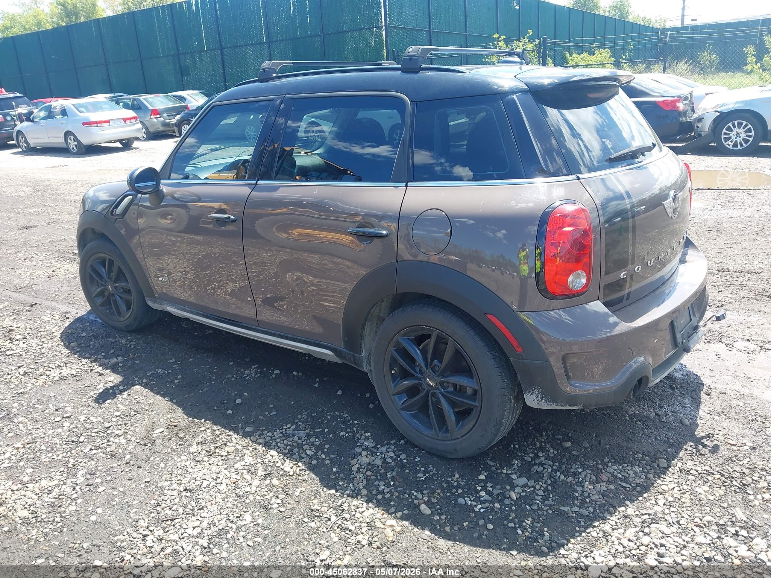 MINI COUNTRYMAN image 3
