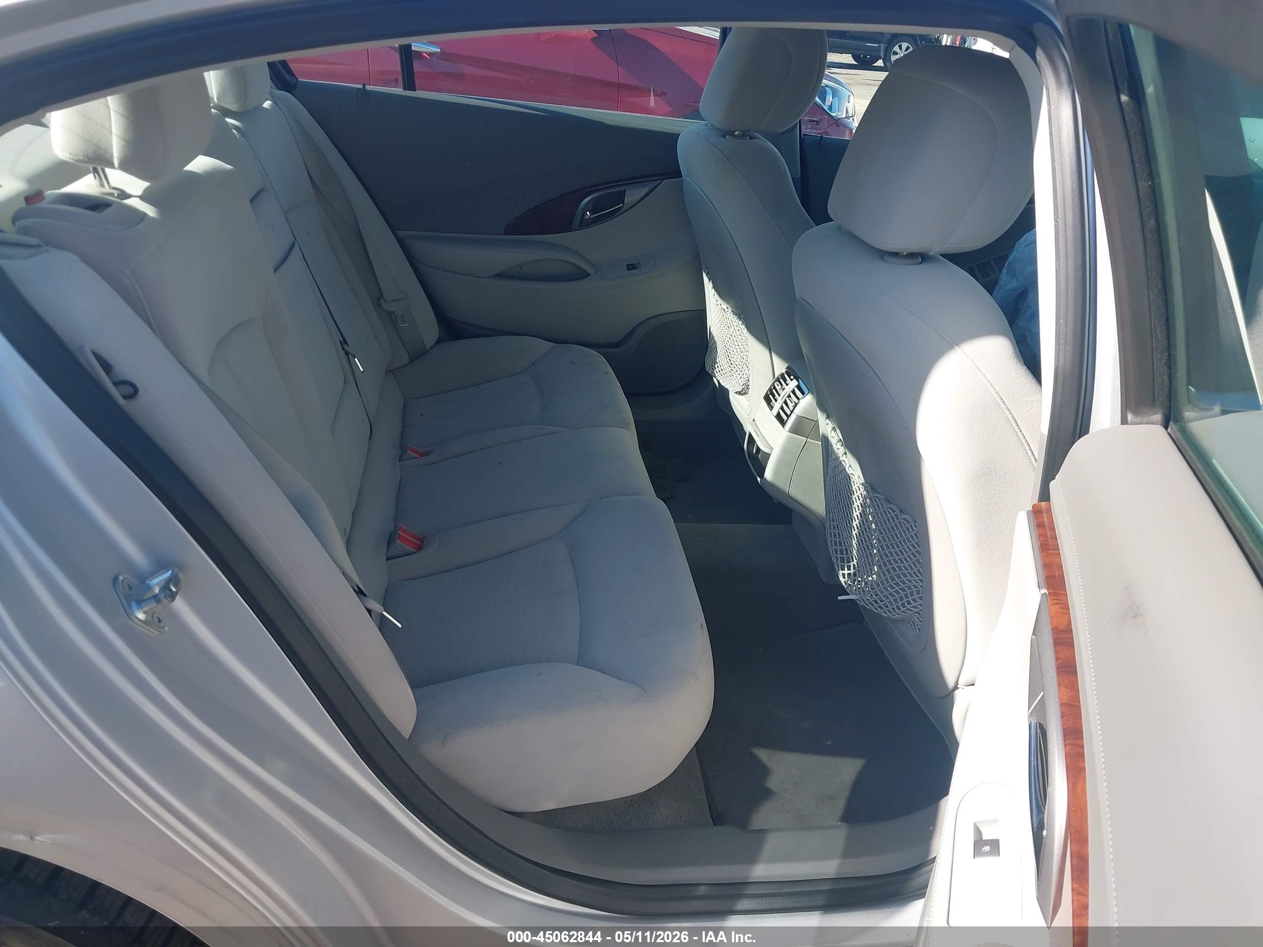 BUICK LACROSSE image 8