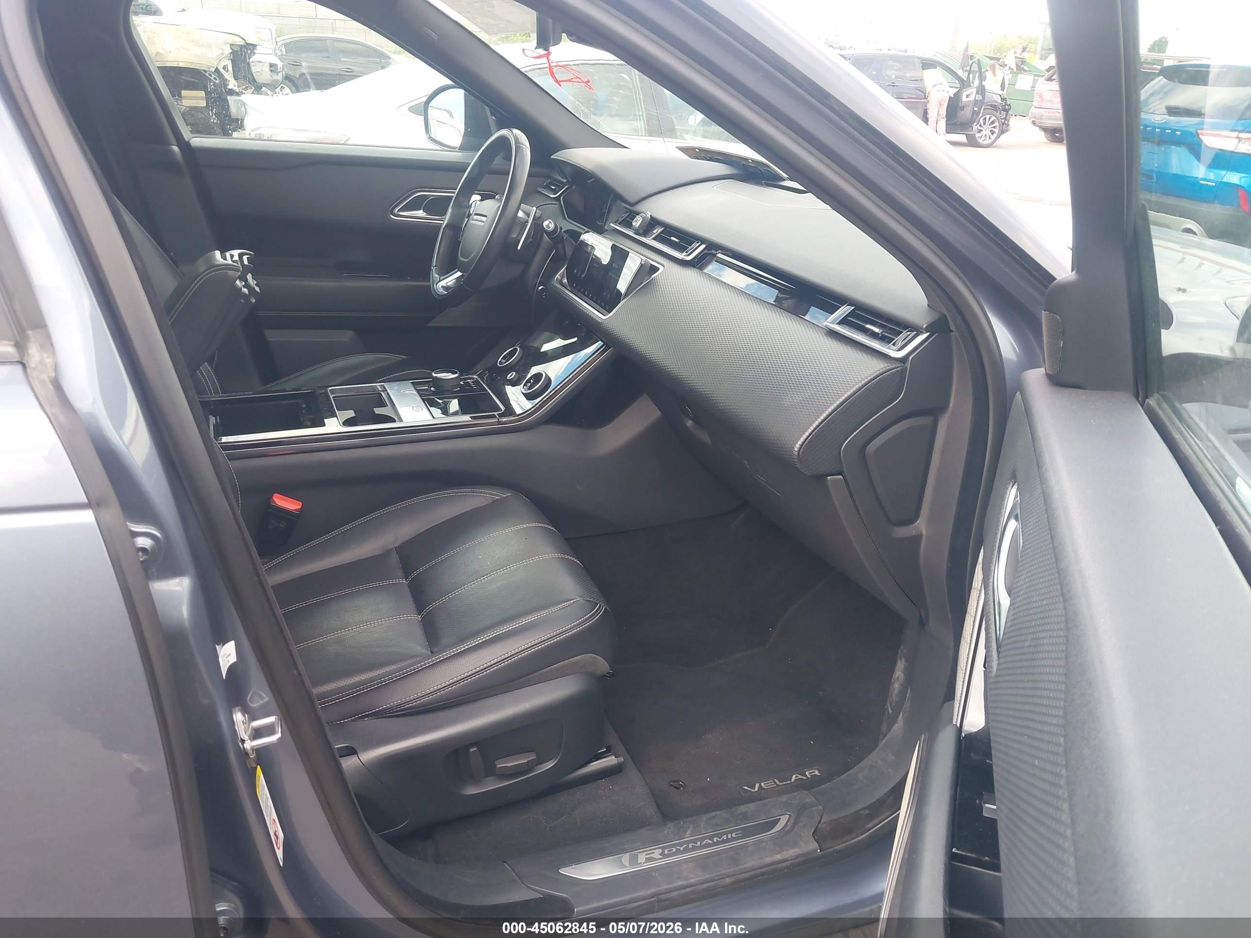 LAND ROVER image 5