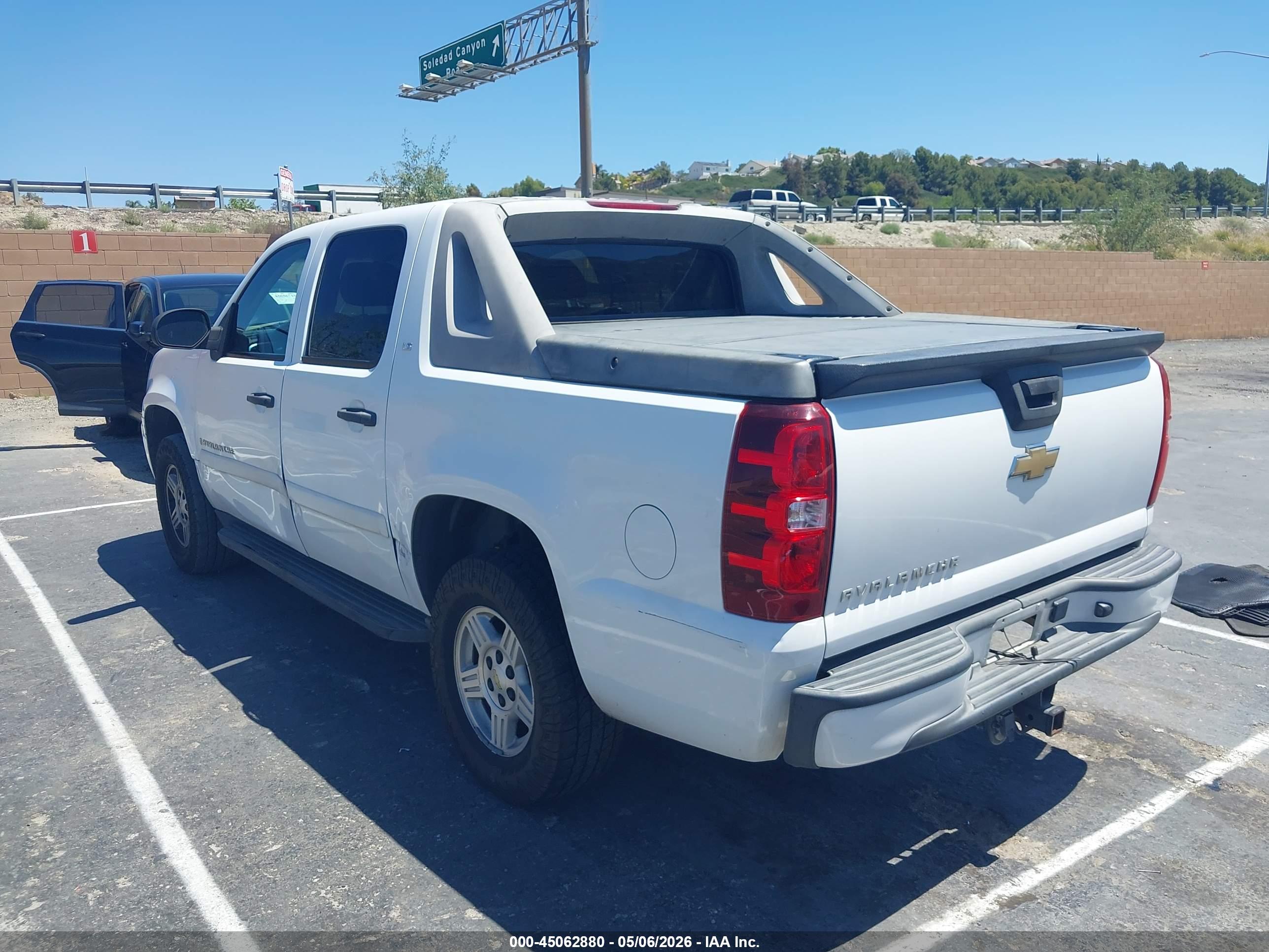 CHEVROLET AVALANCHE image 3