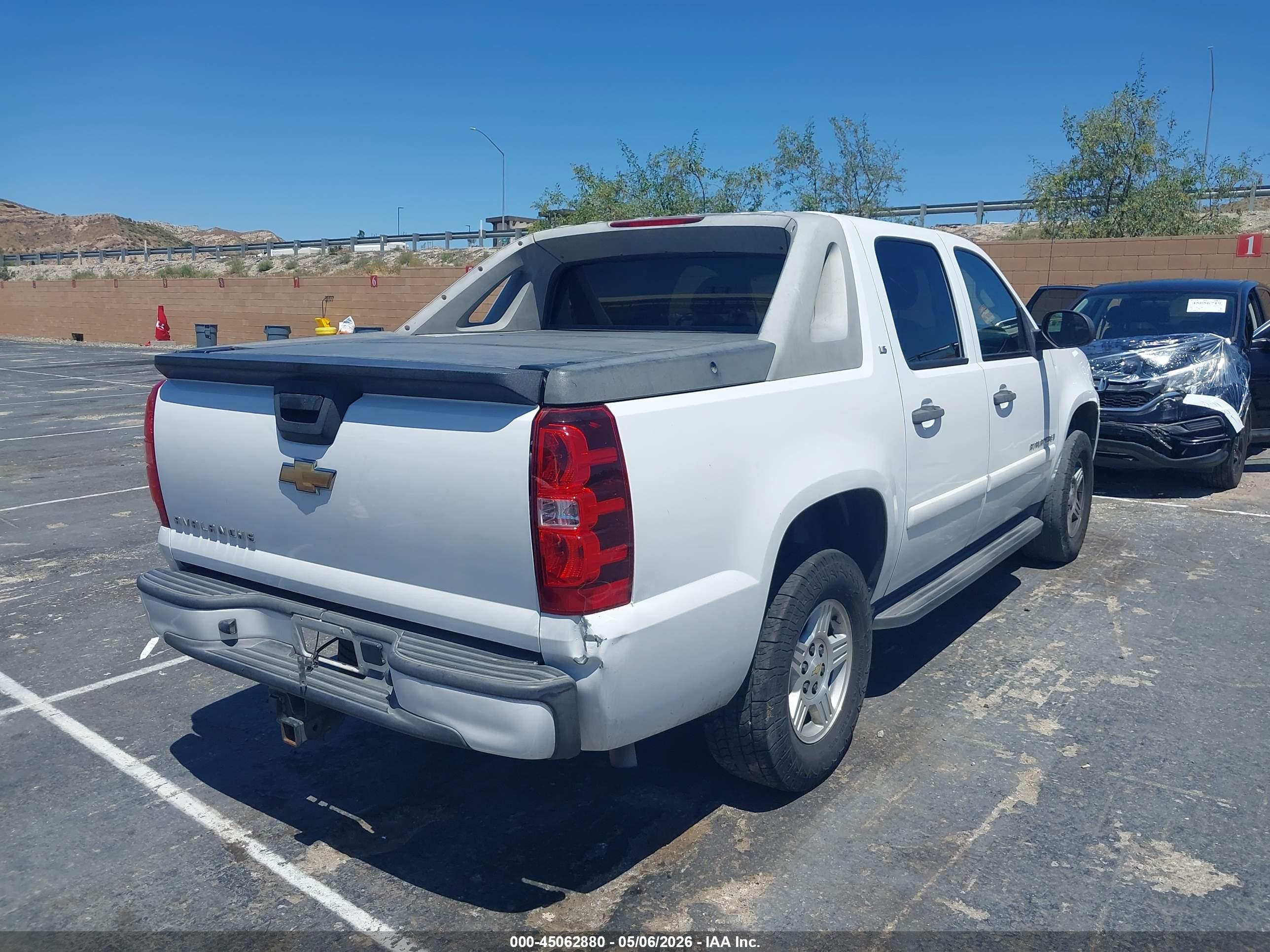 CHEVROLET AVALANCHE image 4