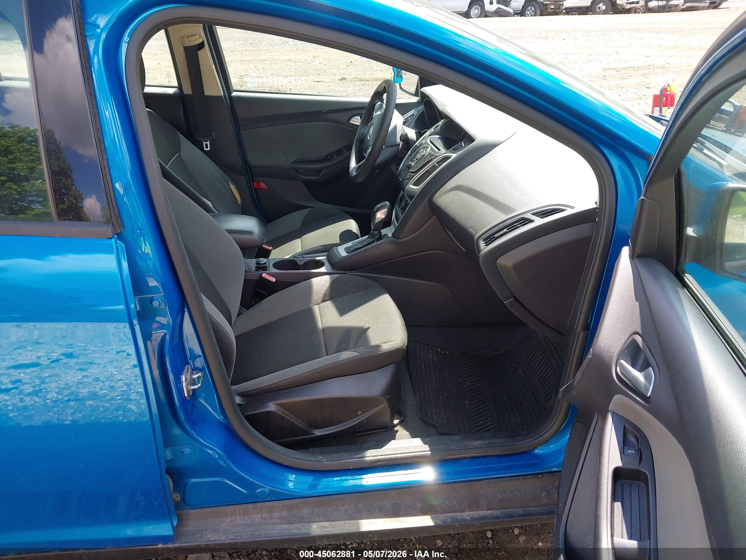 FORD FOCUS image 5