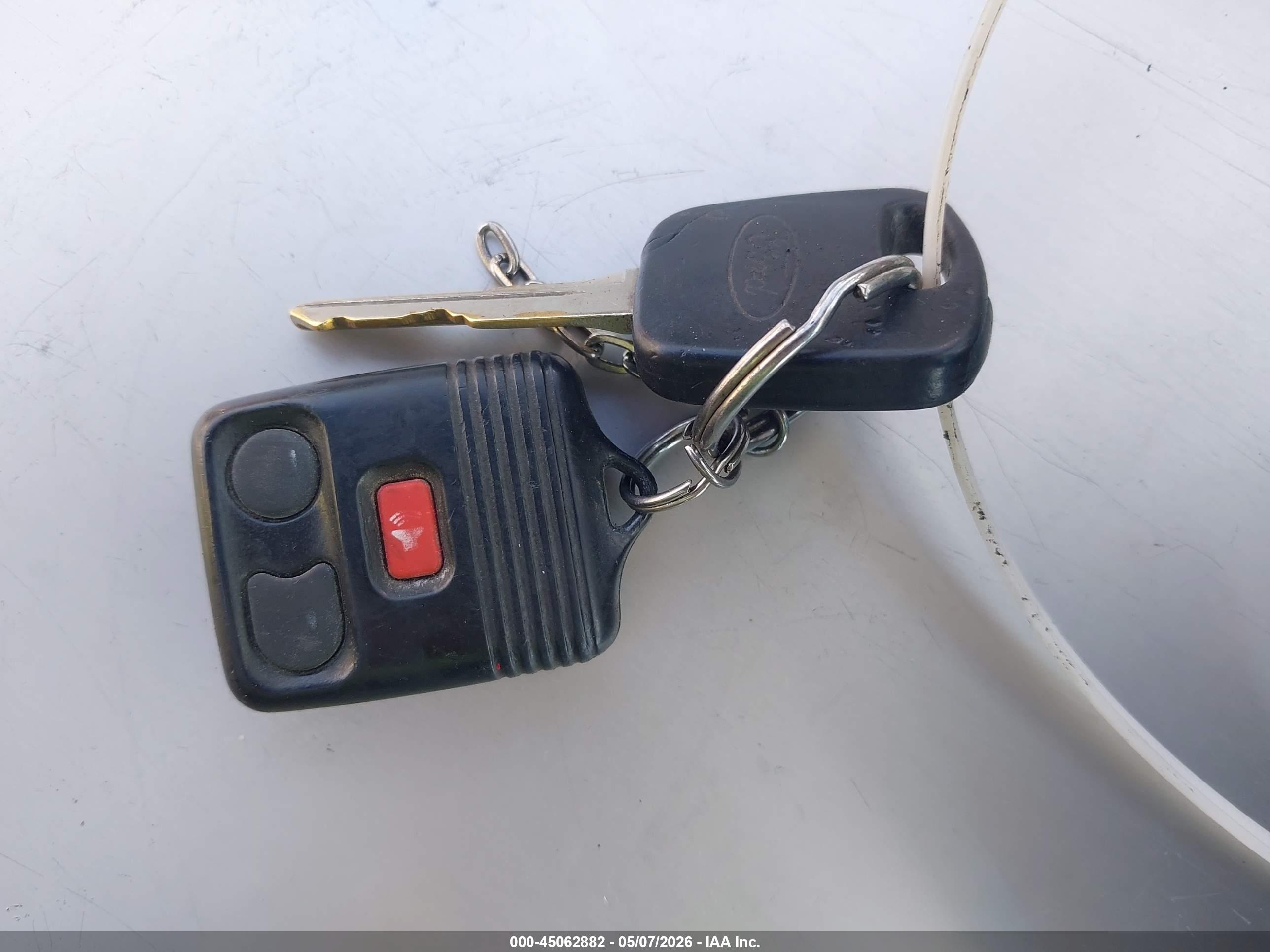 FORD ESCAPE image 11
