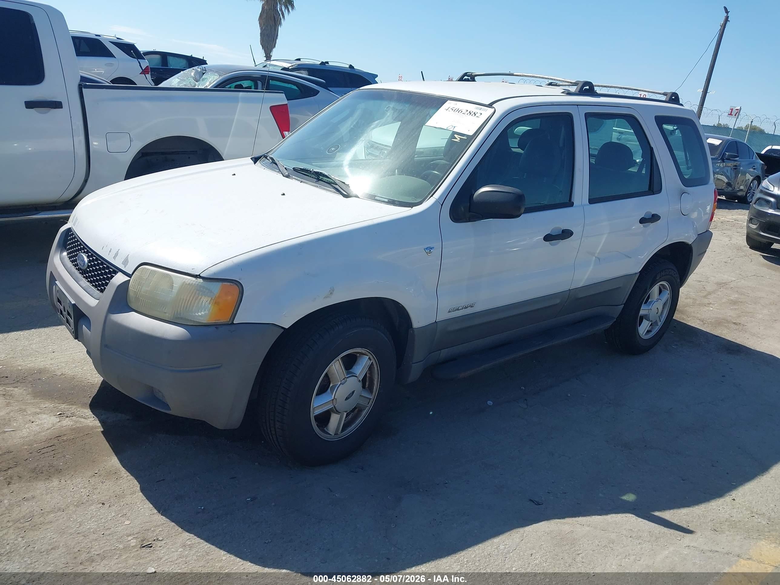 FORD ESCAPE image 2