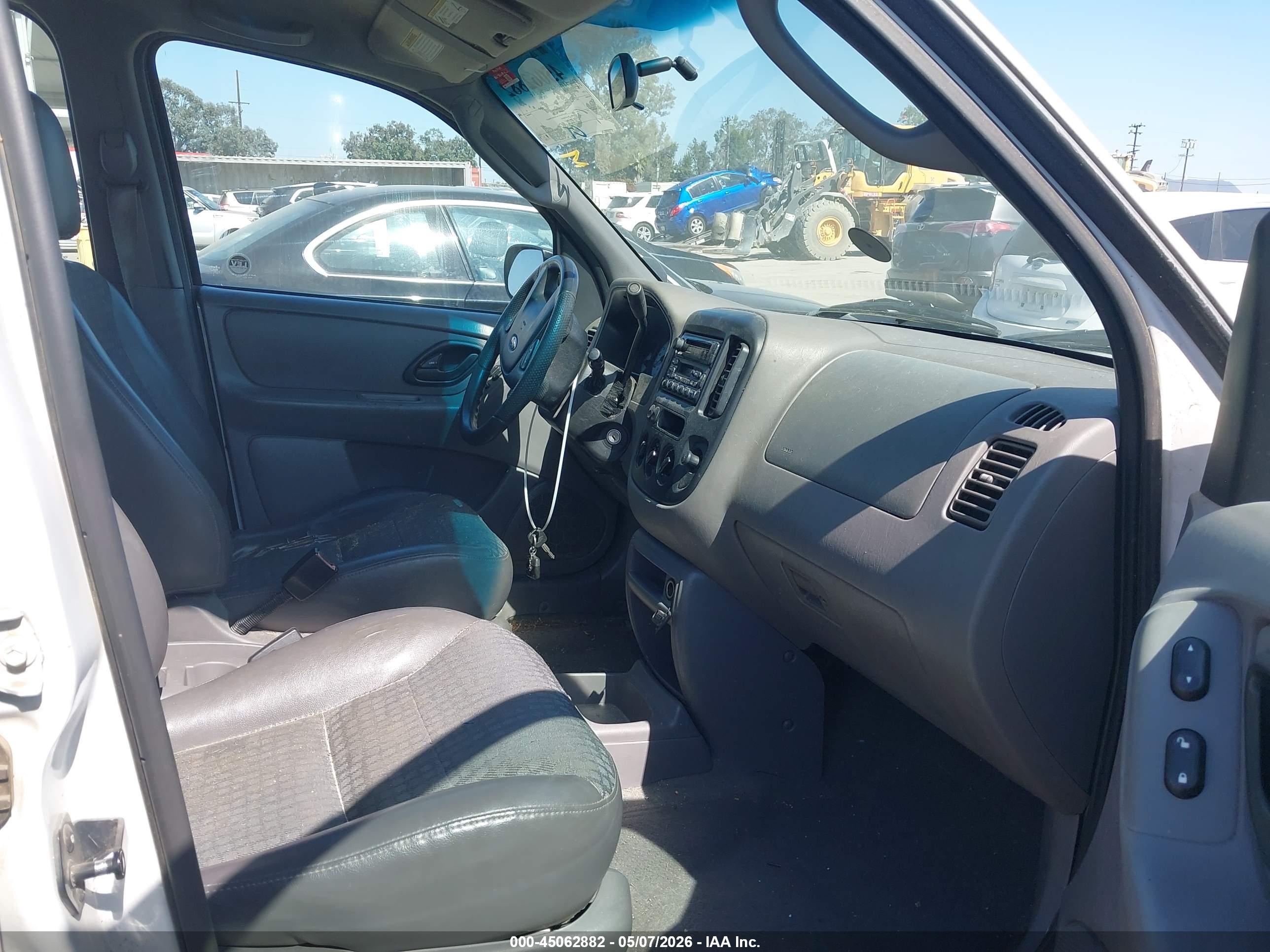 FORD ESCAPE image 5