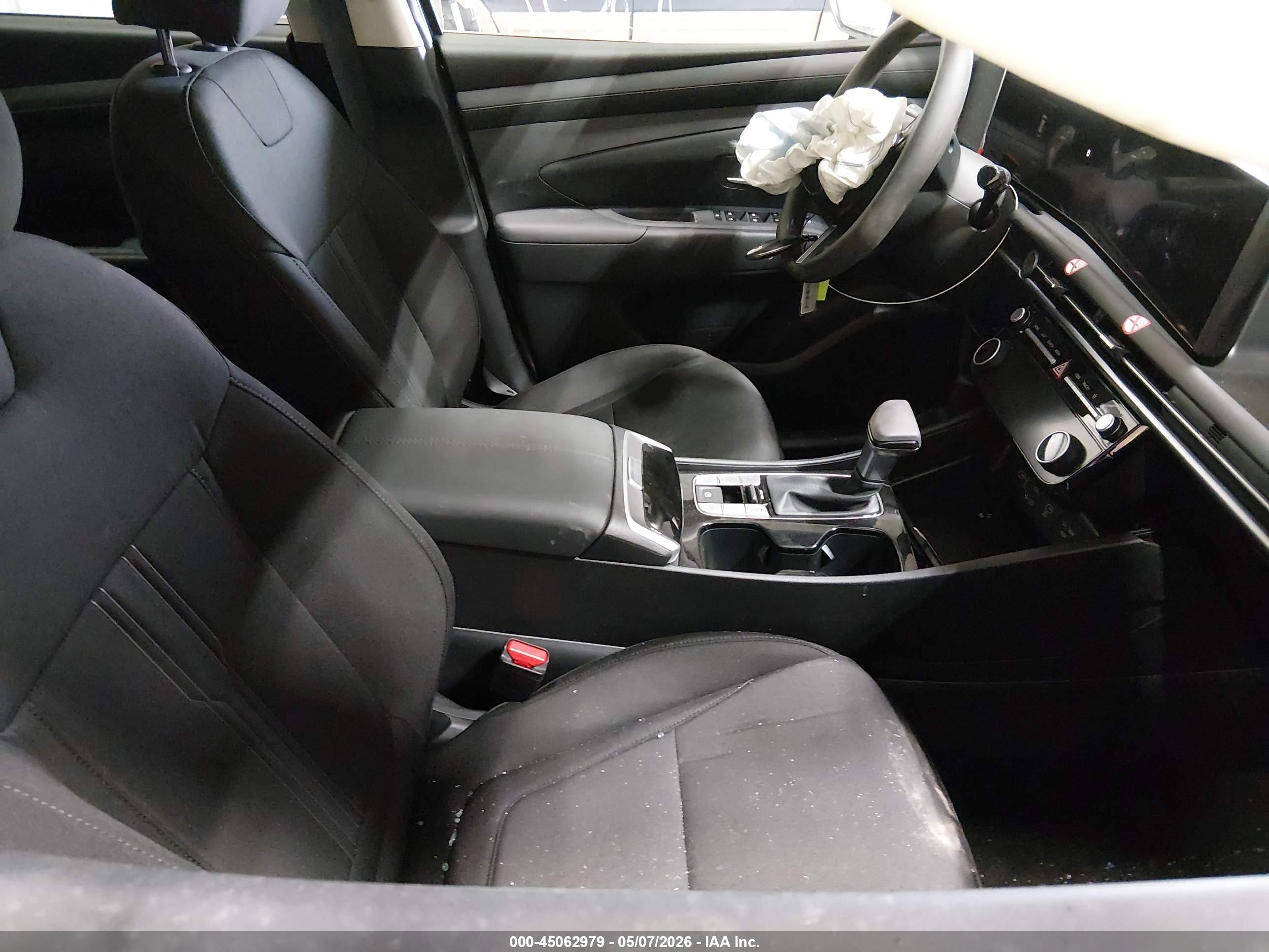 HYUNDAI TUCSON image 5