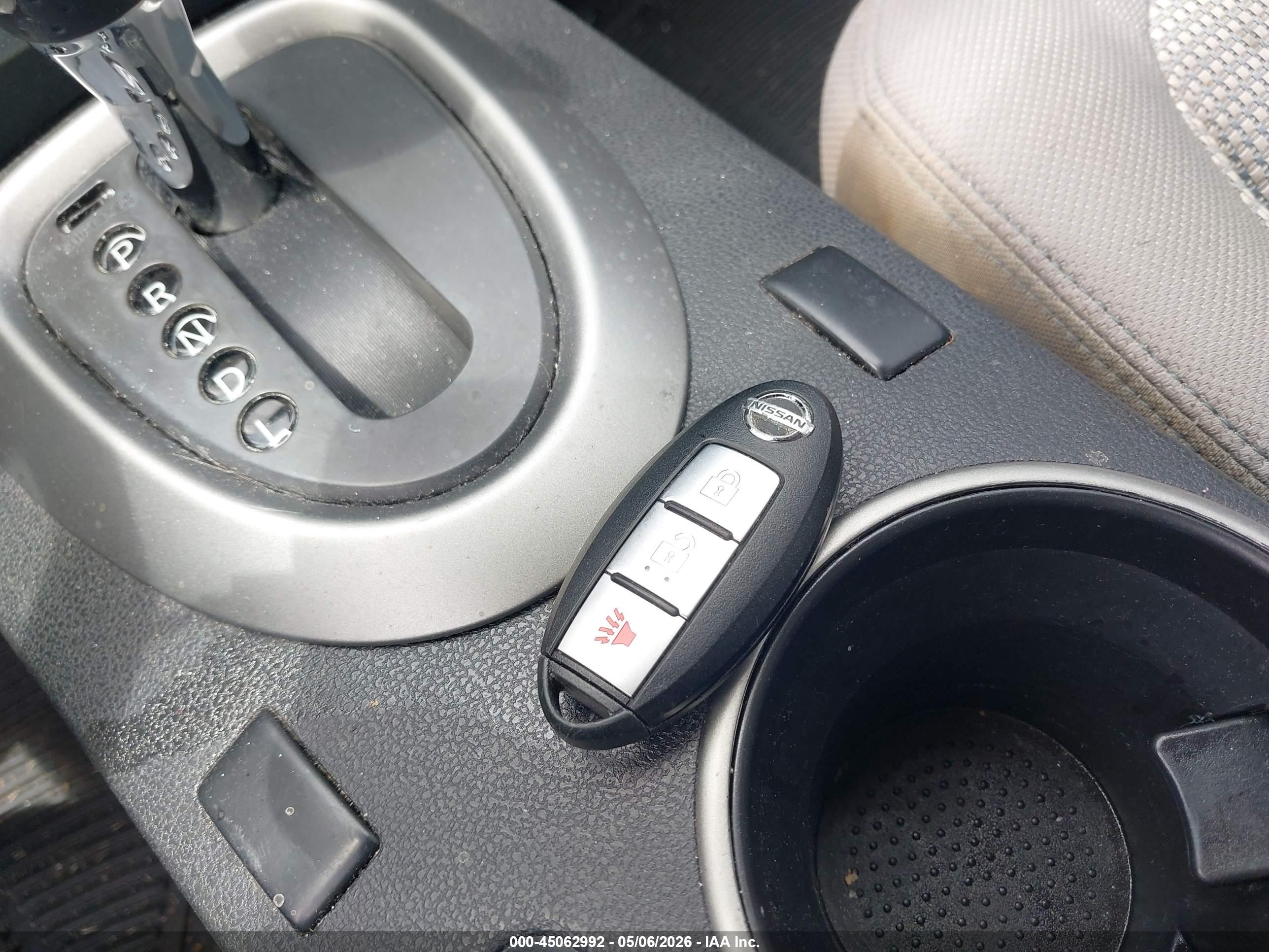 NISSAN ROGUE image 11