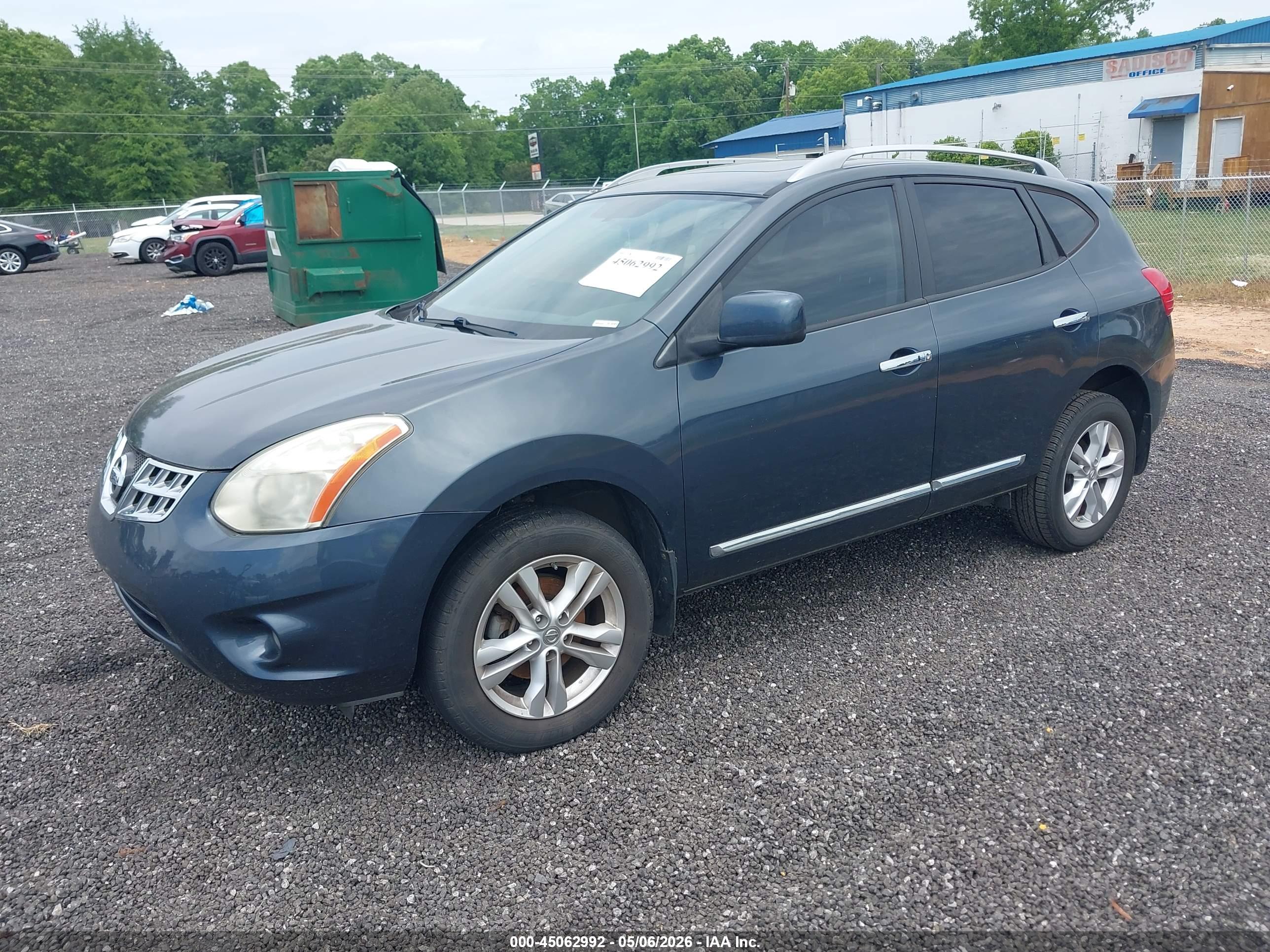 NISSAN ROGUE image 2
