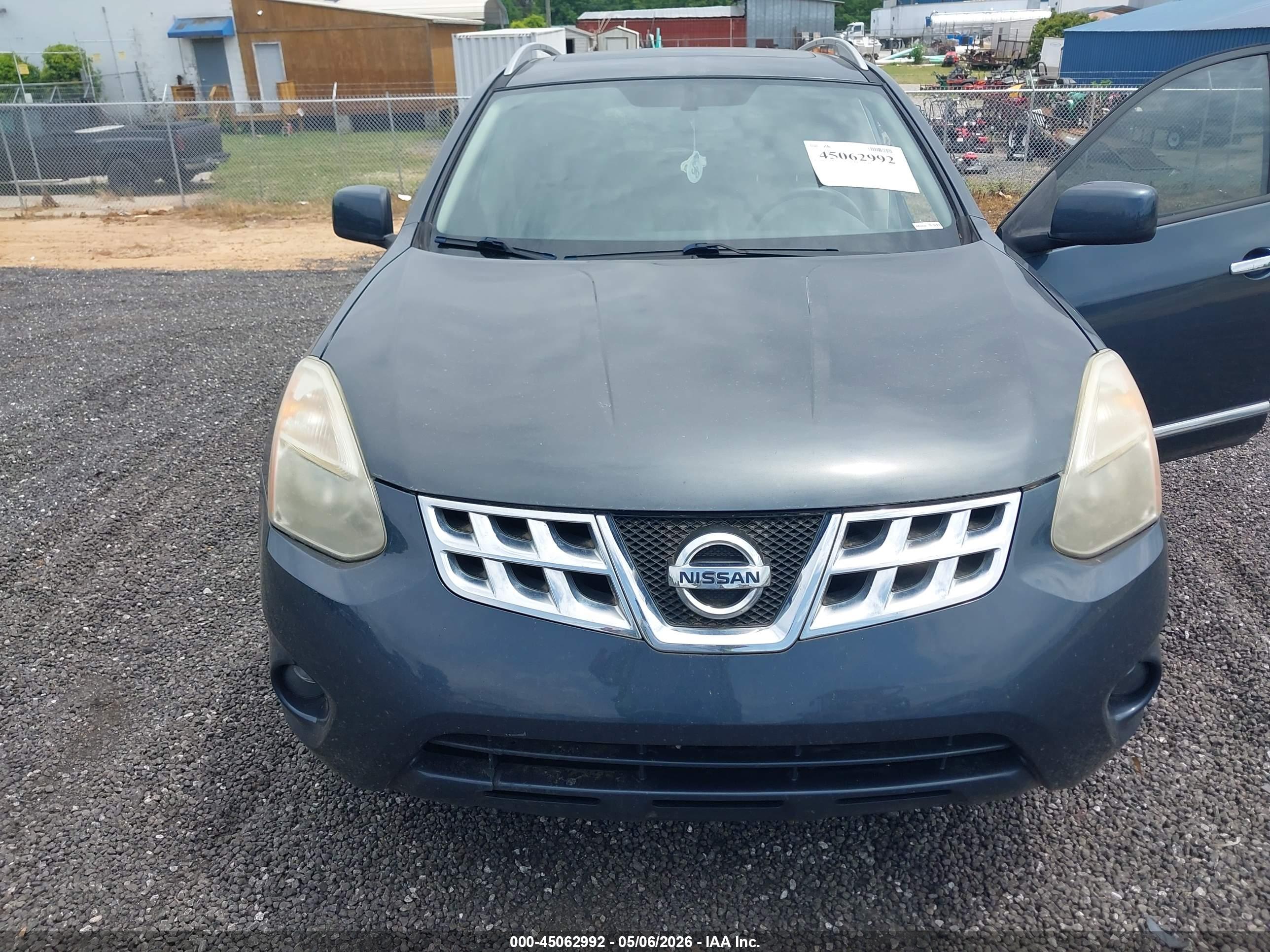 NISSAN ROGUE image 6