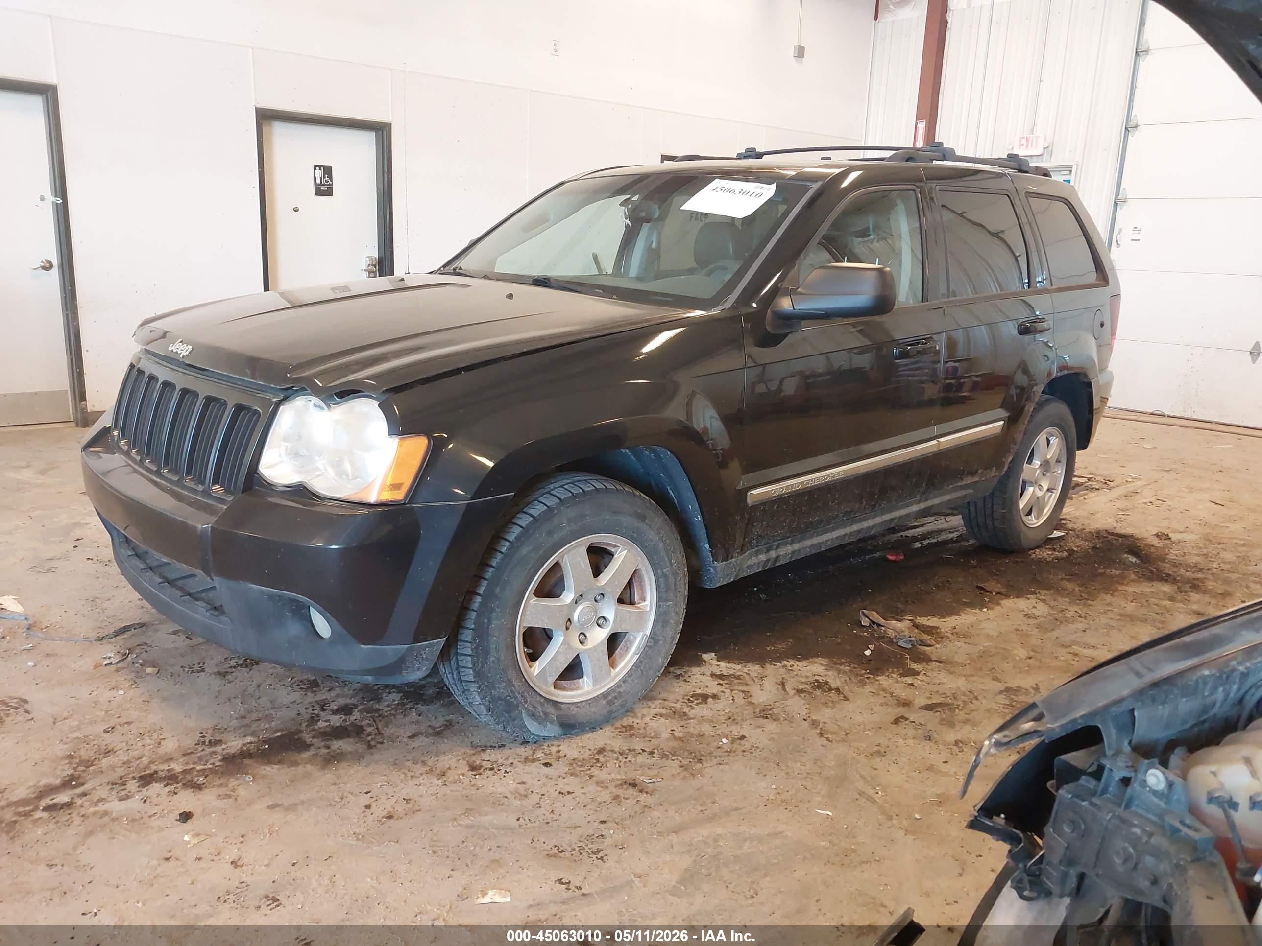 JEEP GRAND image 2