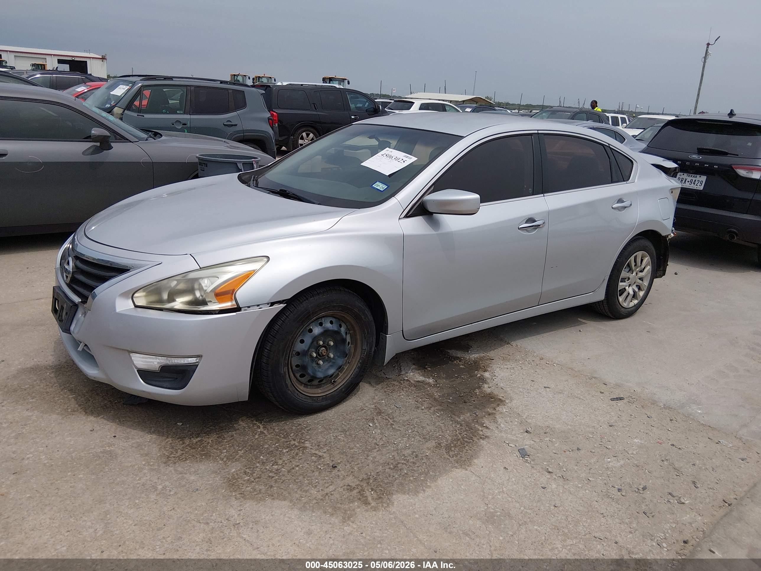 NISSAN ALTIMA image 2