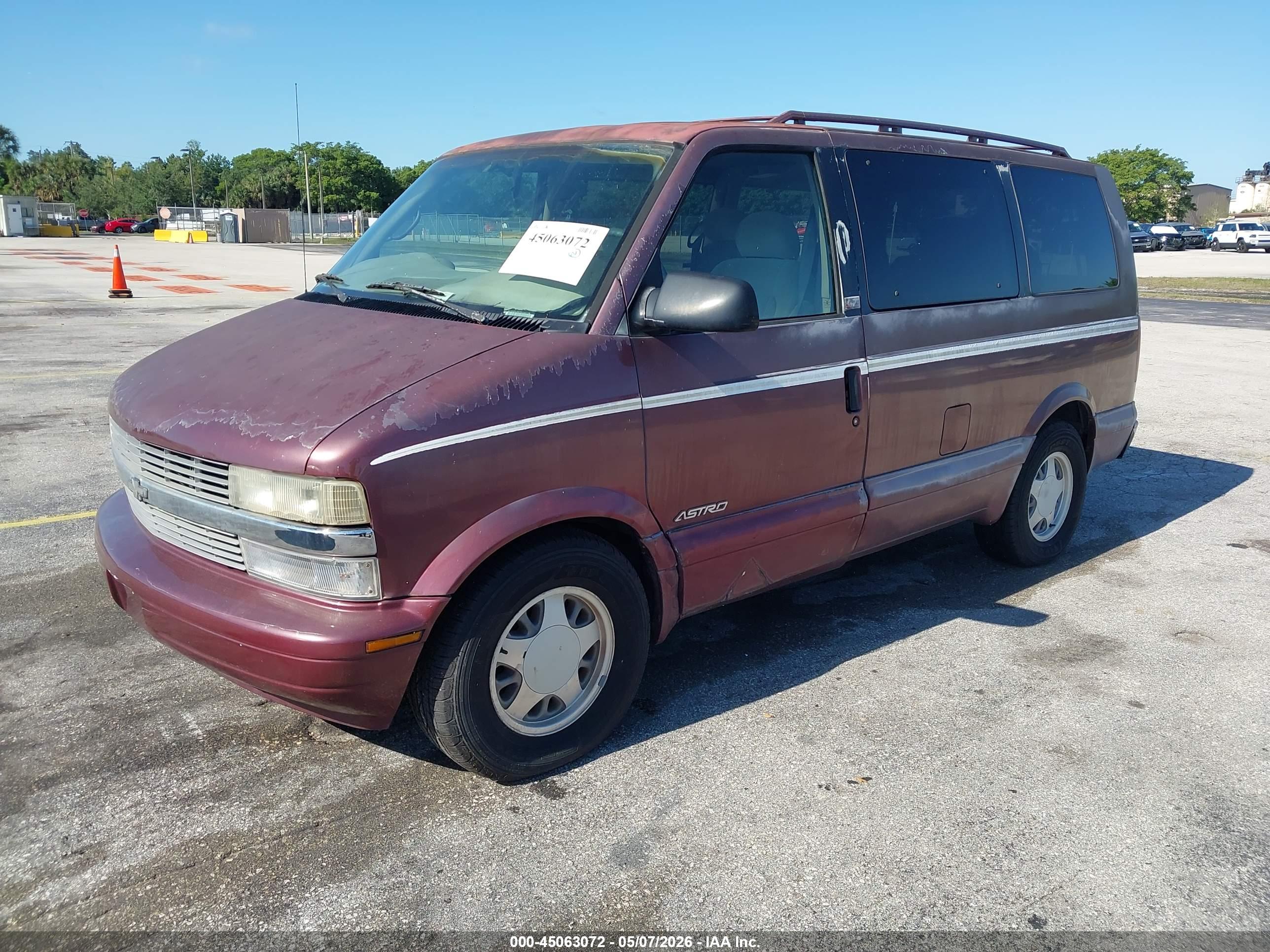 CHEVROLET ASTRO image 2