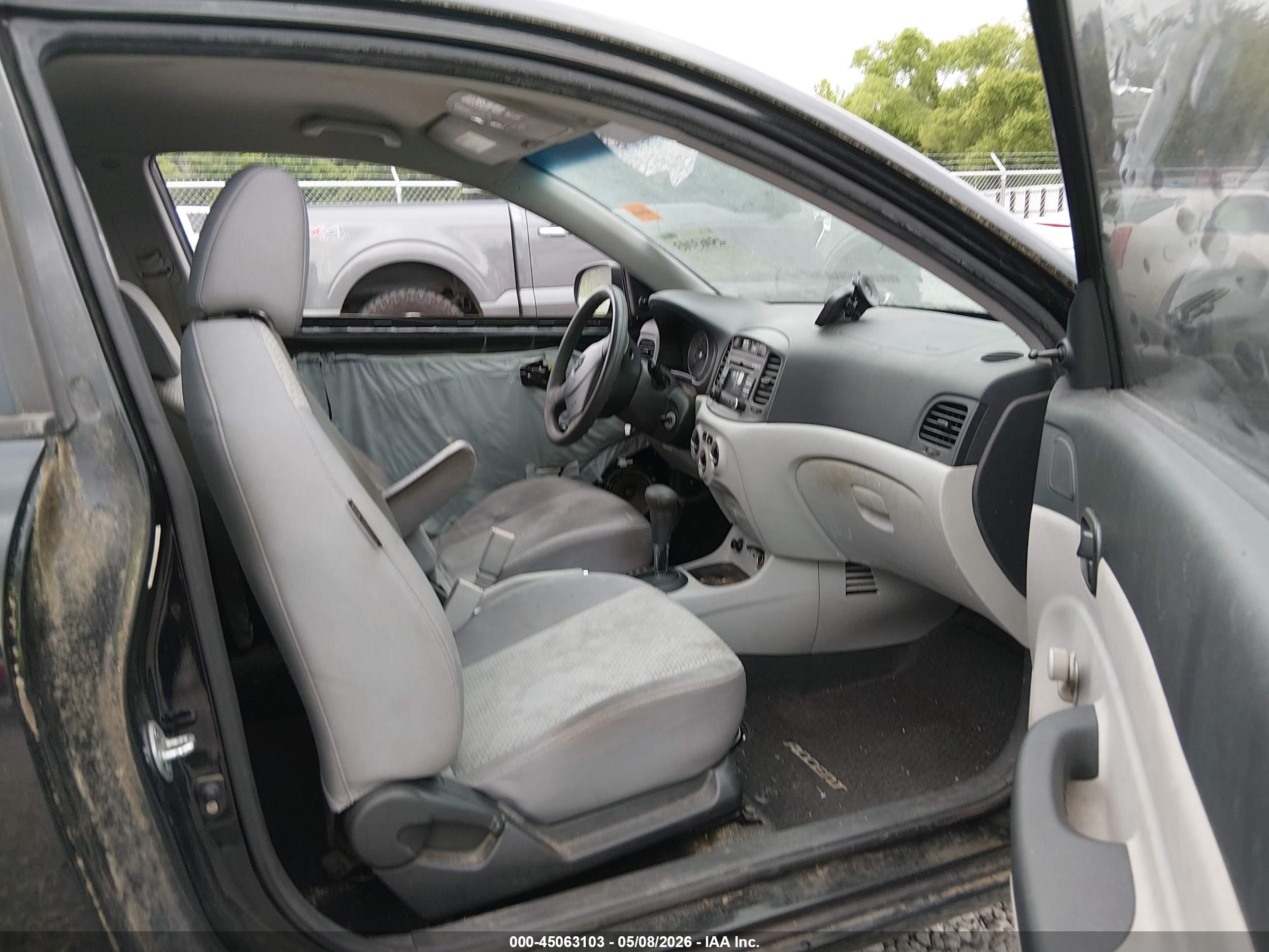 HYUNDAI ACCENT image 5