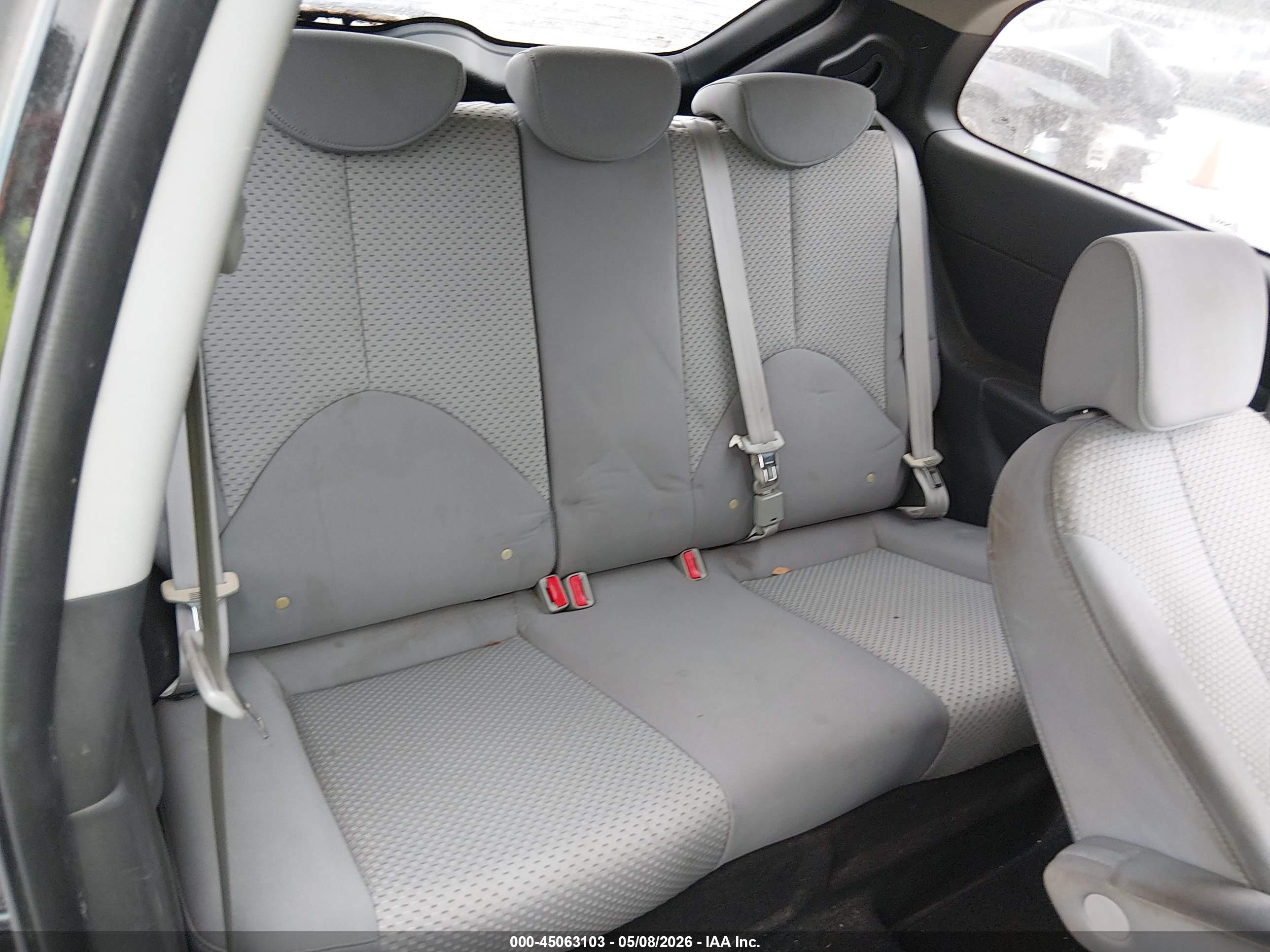 HYUNDAI ACCENT image 8