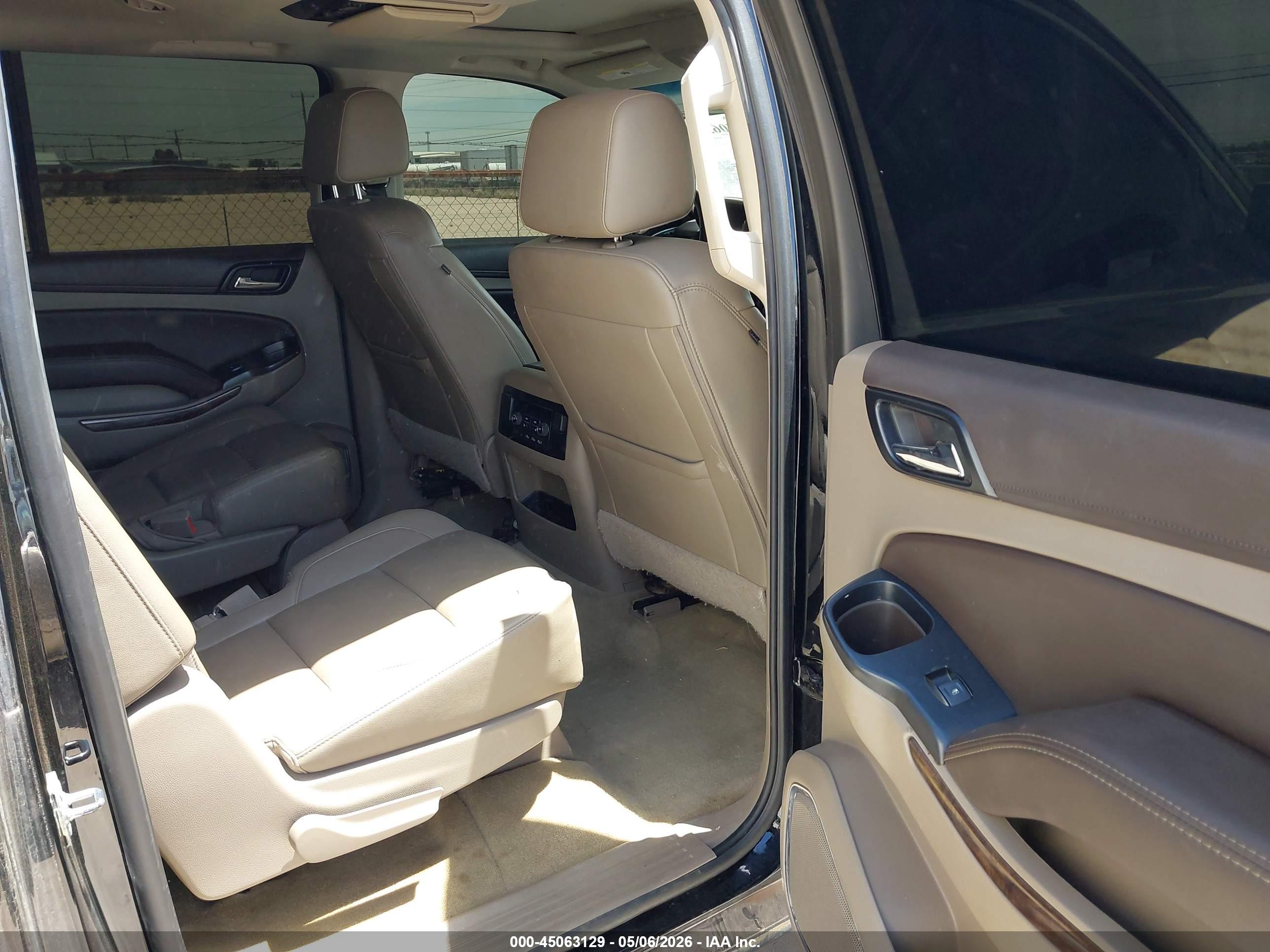 CHEVROLET SUBURBAN image 8