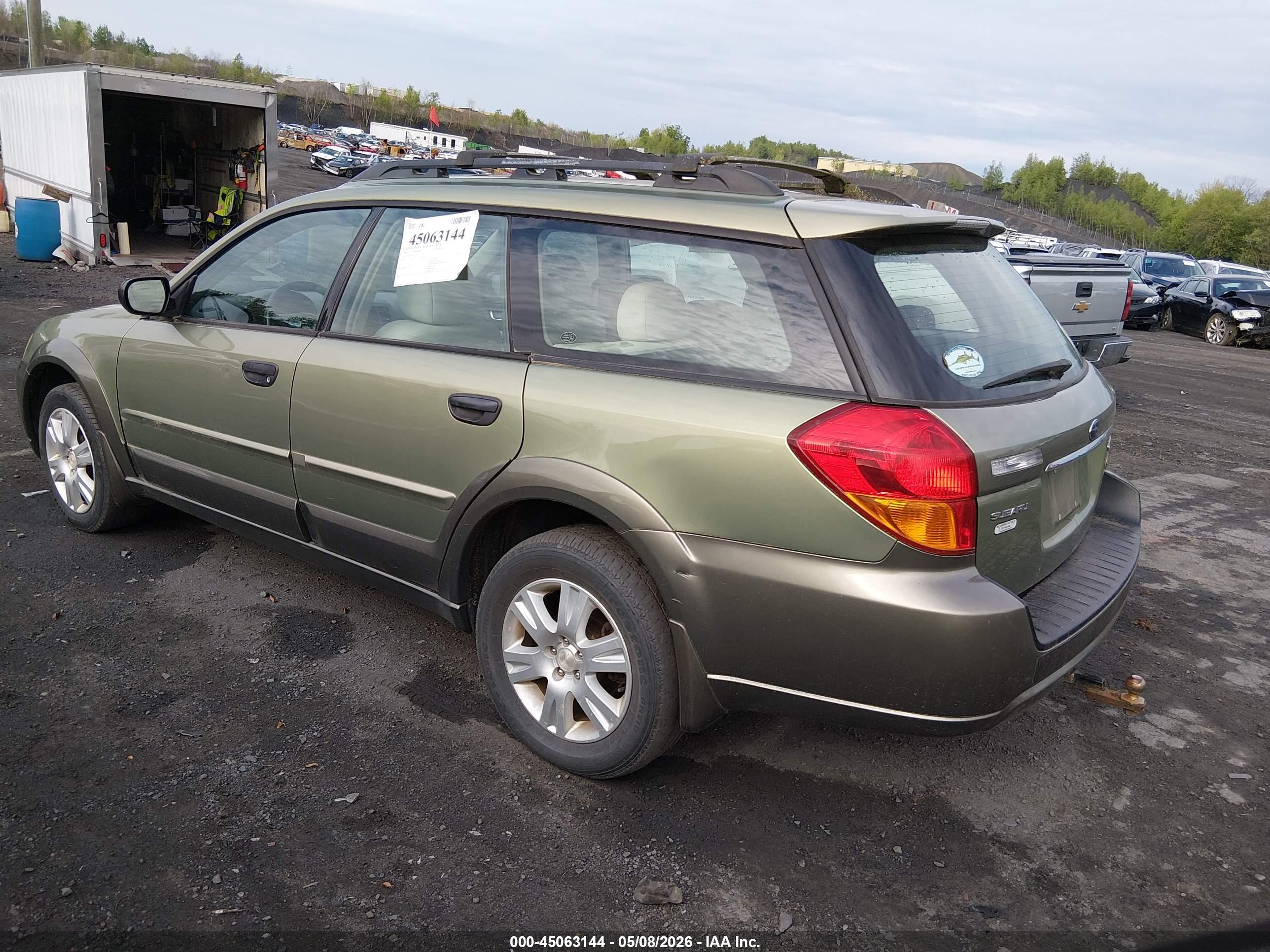 SUBARU OUTBACK image 3